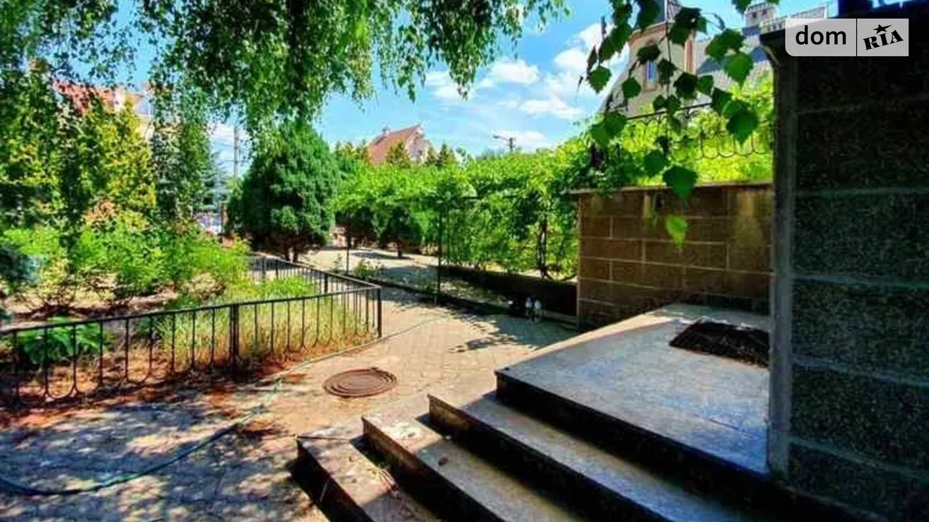 Продается дом на 2 этажа 330 кв. м с садом, цена: 135000 $ - фото 3