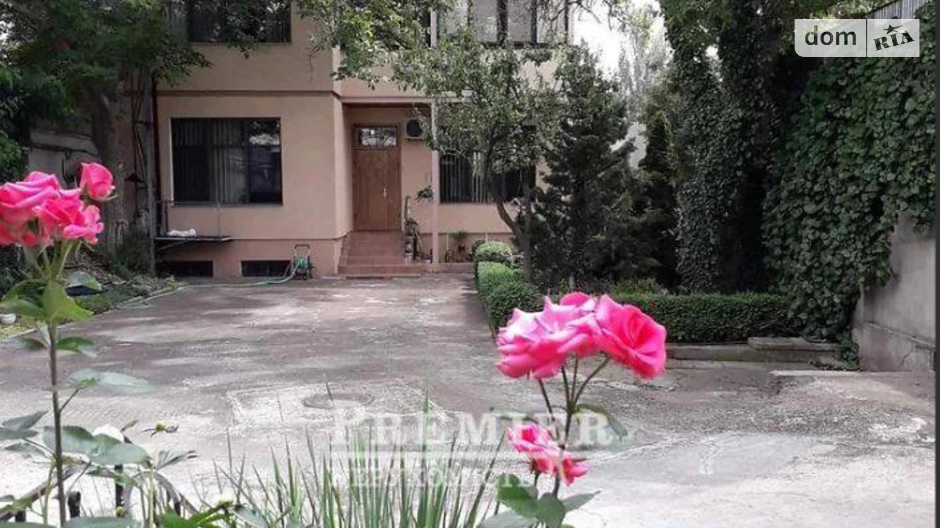 Продается дом на 3 этажа 400 кв. м с бассейном, цена: 340000 $ - фото 3