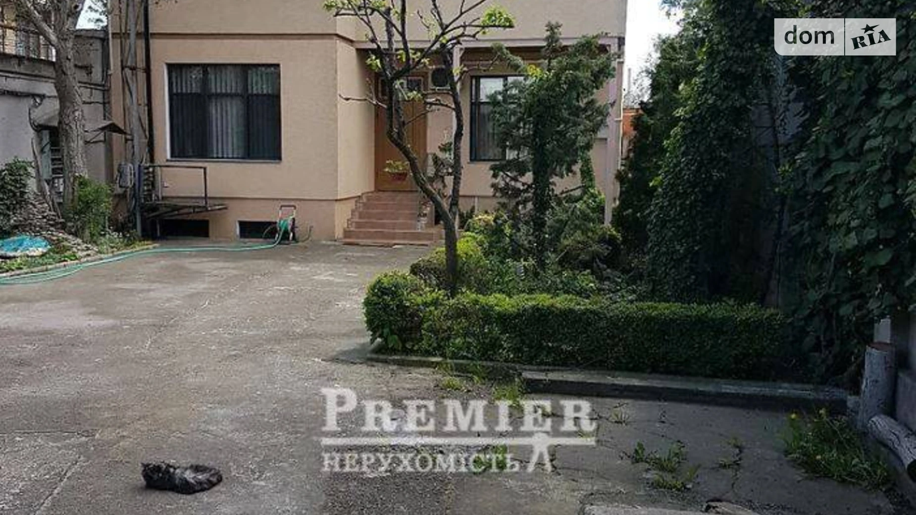 Продается дом на 3 этажа 400 кв. м с бассейном, цена: 340000 $ - фото 2