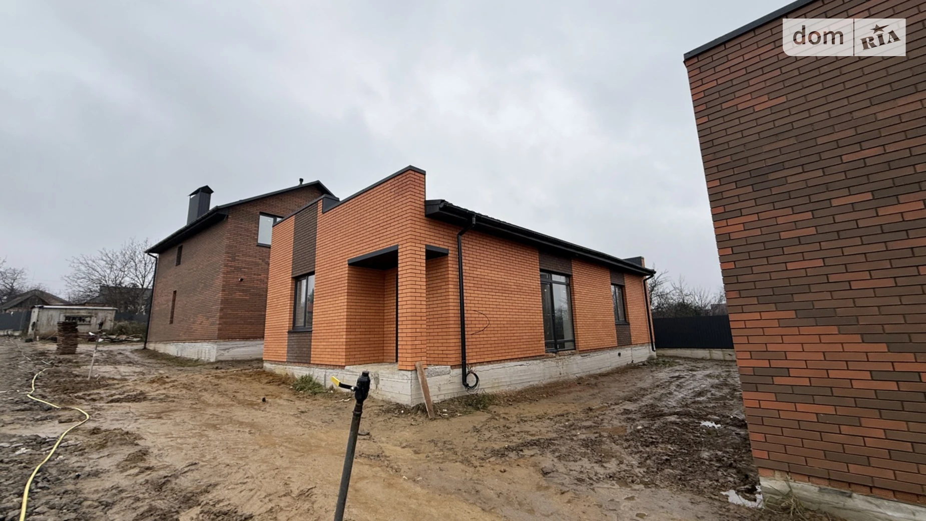 Продается одноэтажный дом 95 кв. м с камином, цена: 84000 $ - фото 3