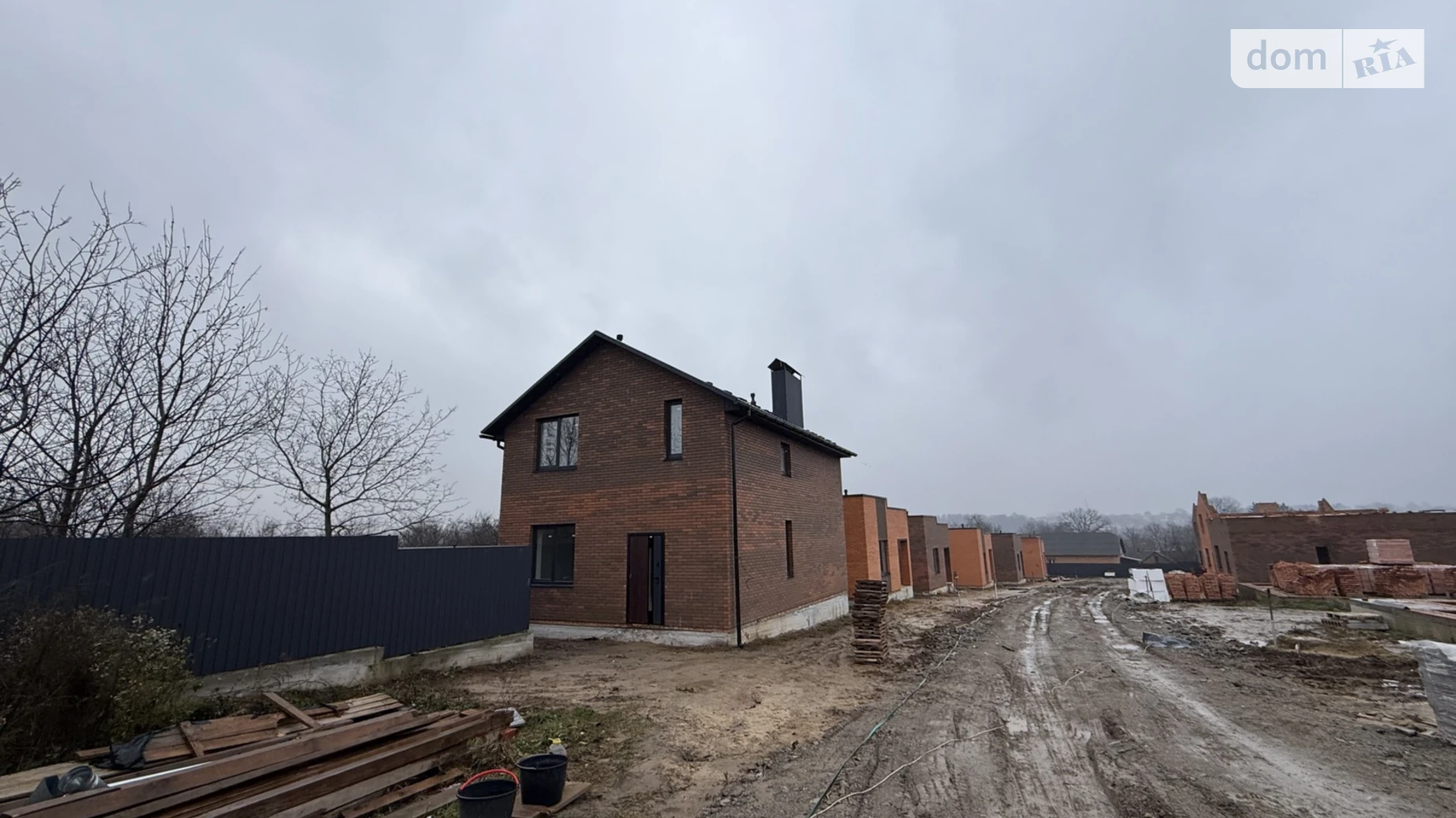 Продается дом на 2 этажа 105 кв. м с подвалом, цена: 88000 $ - фото 2