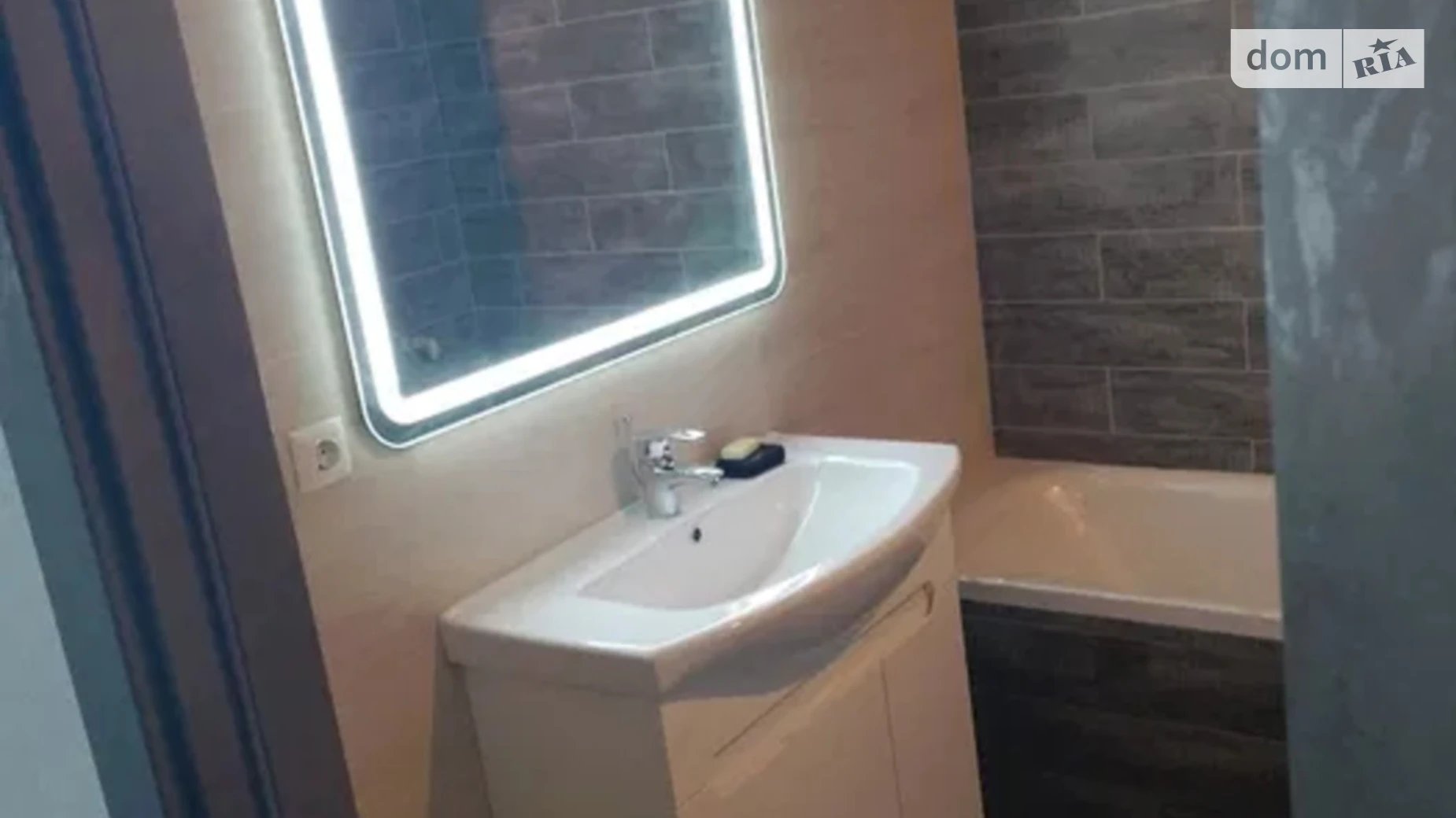 Продается 2-комнатная квартира 70 кв. м в Харькове, просп. Любови Малой, 34 - фото 2