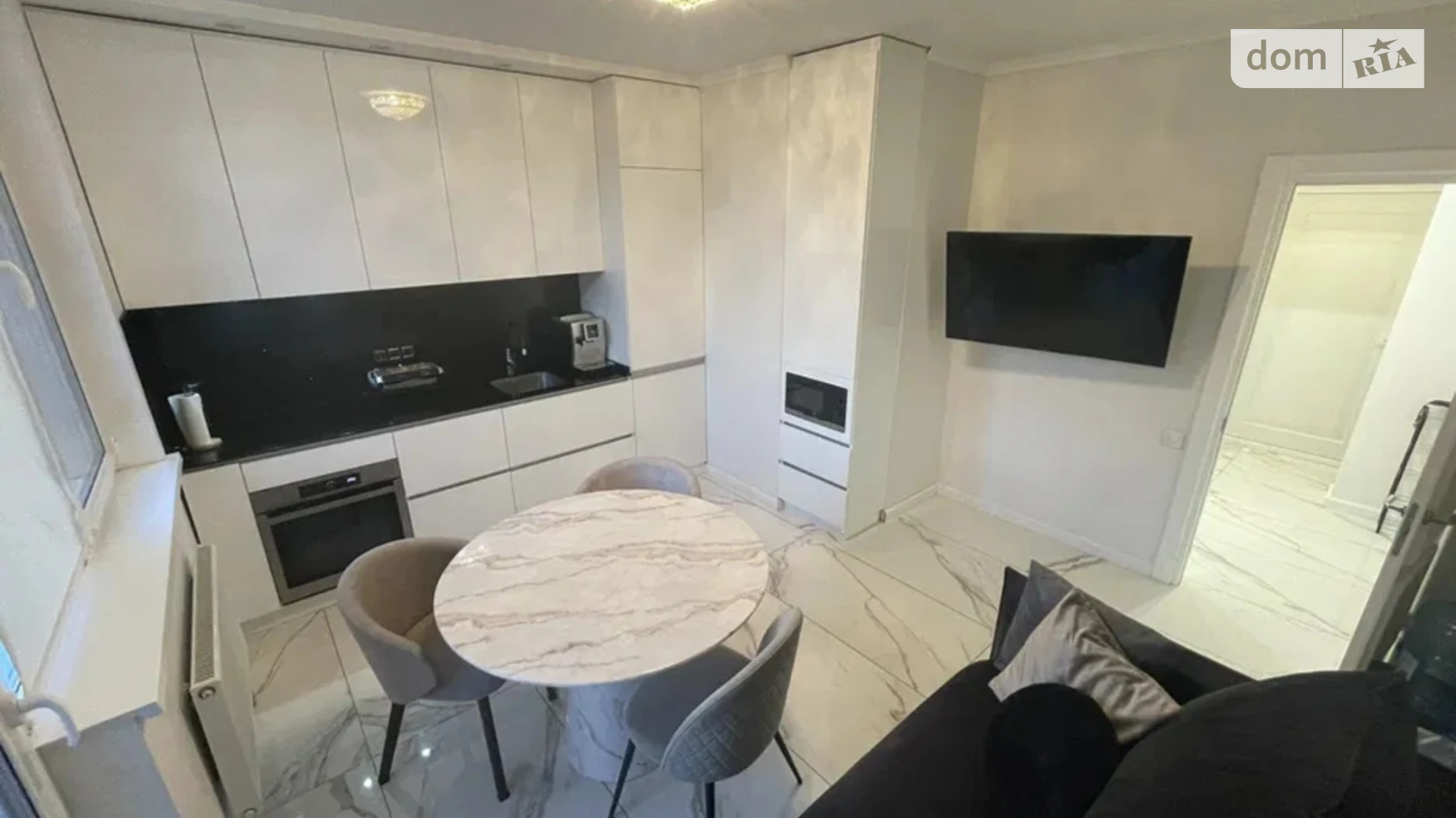 Продается 1-комнатная квартира 48.3 кв. м в Киеве, цена: 100000 € - фото 2