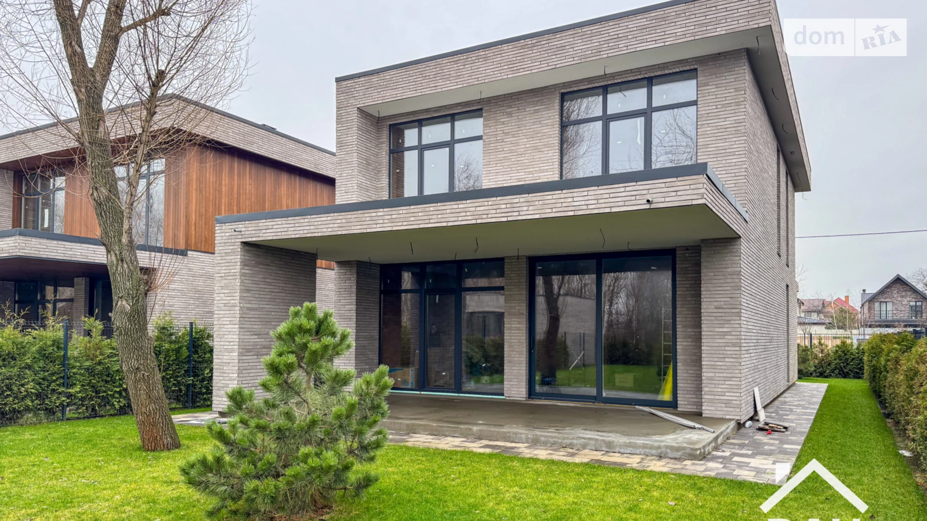 Продается дом на 2 этажа 180 кв. м с балконом, цена: 310000 $ - фото 2