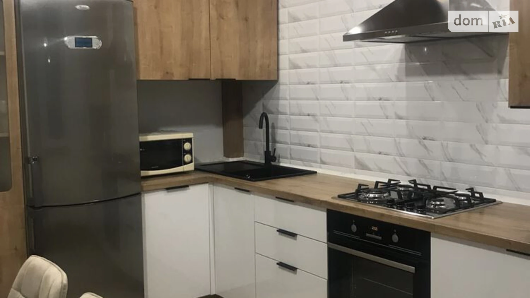 Сдается в аренду 1-комнатная квартира 42.8 кв. м в Львове, ул. Эммануила Миська(Врубеля) - фото 2