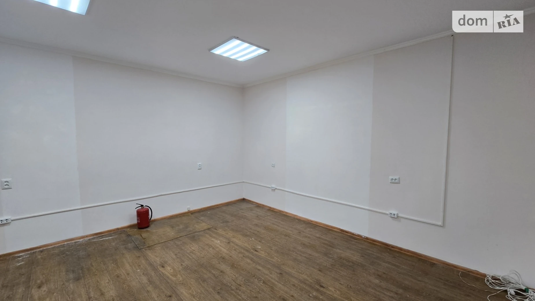 Сдается в аренду помещения свободного назначения 26 кв. м в 6-этажном здании, цена: 6500 грн - фото 2