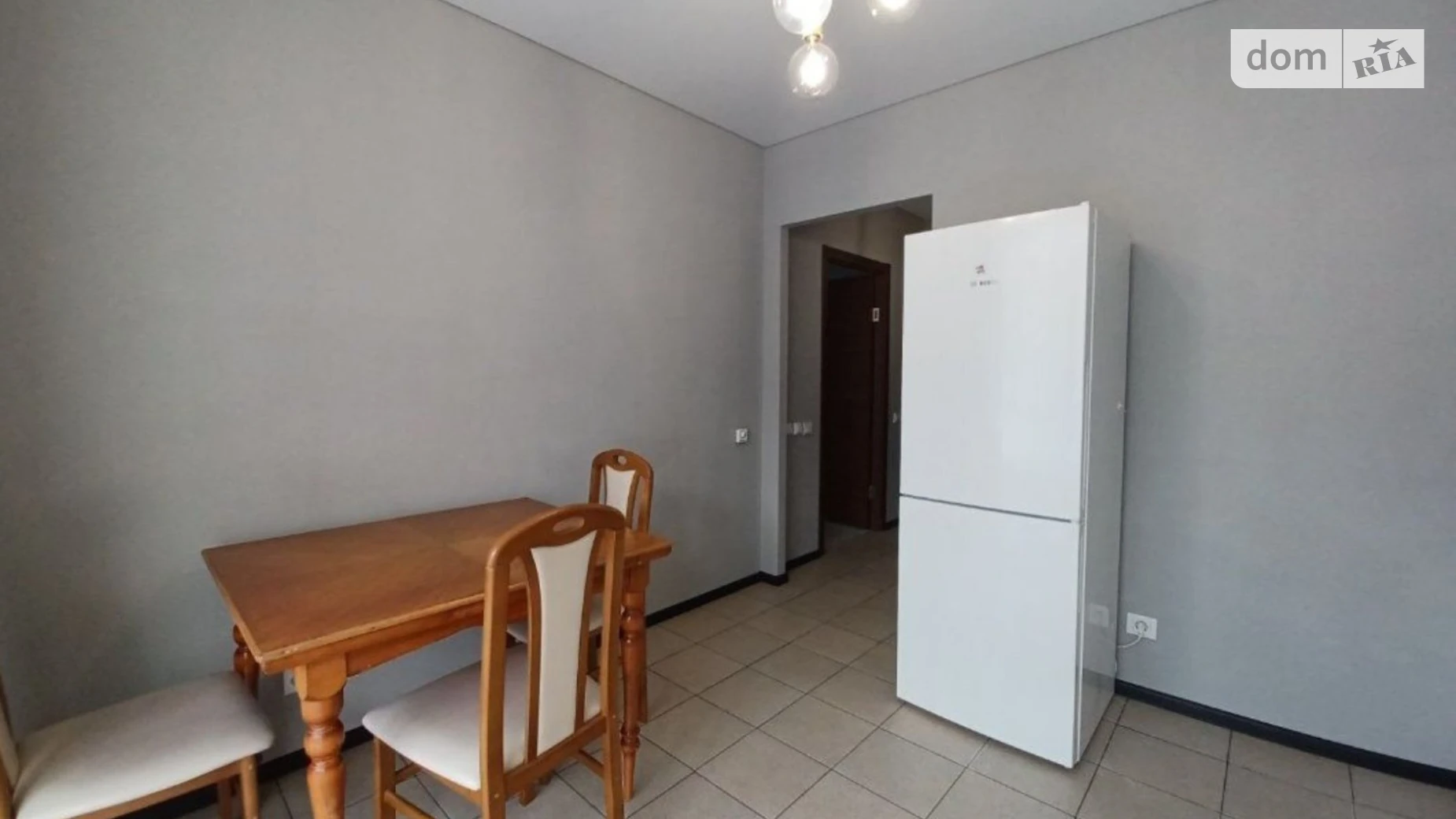 Продается 1-комнатная квартира 36 кв. м в Ивано-Франковске, ул. Высочана Семена, 18 корпус 15 - фото 4