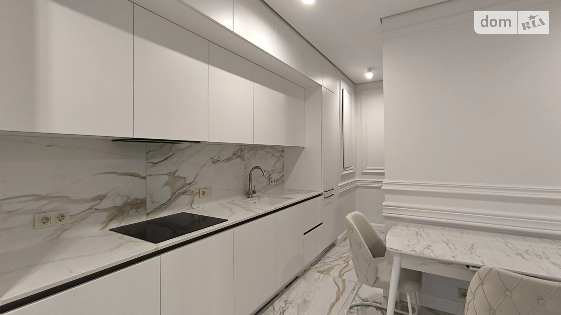 Продается 1-комнатная квартира 53 кв. м в Одессе, ул. Генуэзская, 1А - фото 2