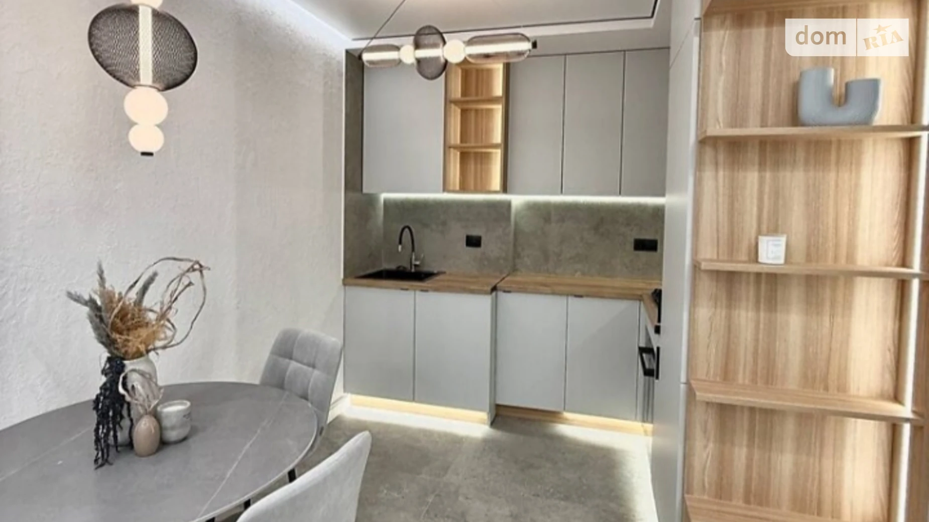 2-комнатная квартира 54 кв. м в, цена: 72900 $ - фото 2