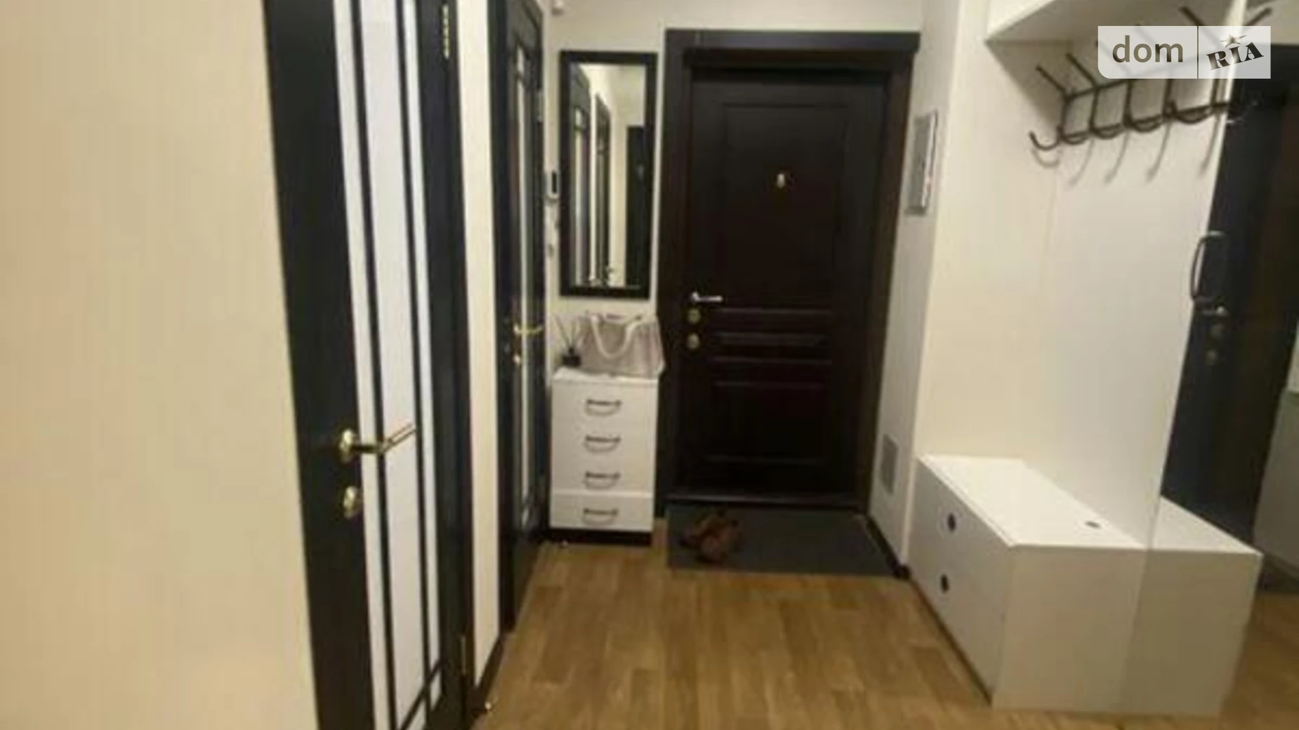 Продается 1-комнатная квартира 50 кв. м в Киеве, ул. Драгоманова, 2 - фото 2