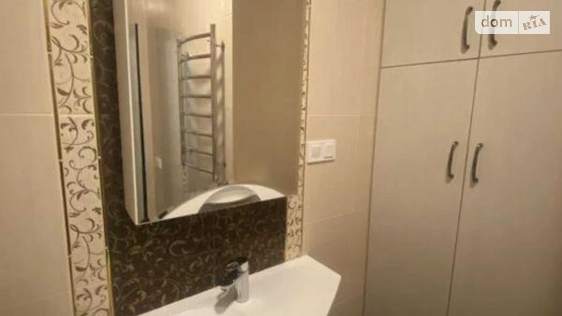 Продается 1-комнатная квартира 50 кв. м в Киеве, ул. Драгоманова, 2 - фото 4