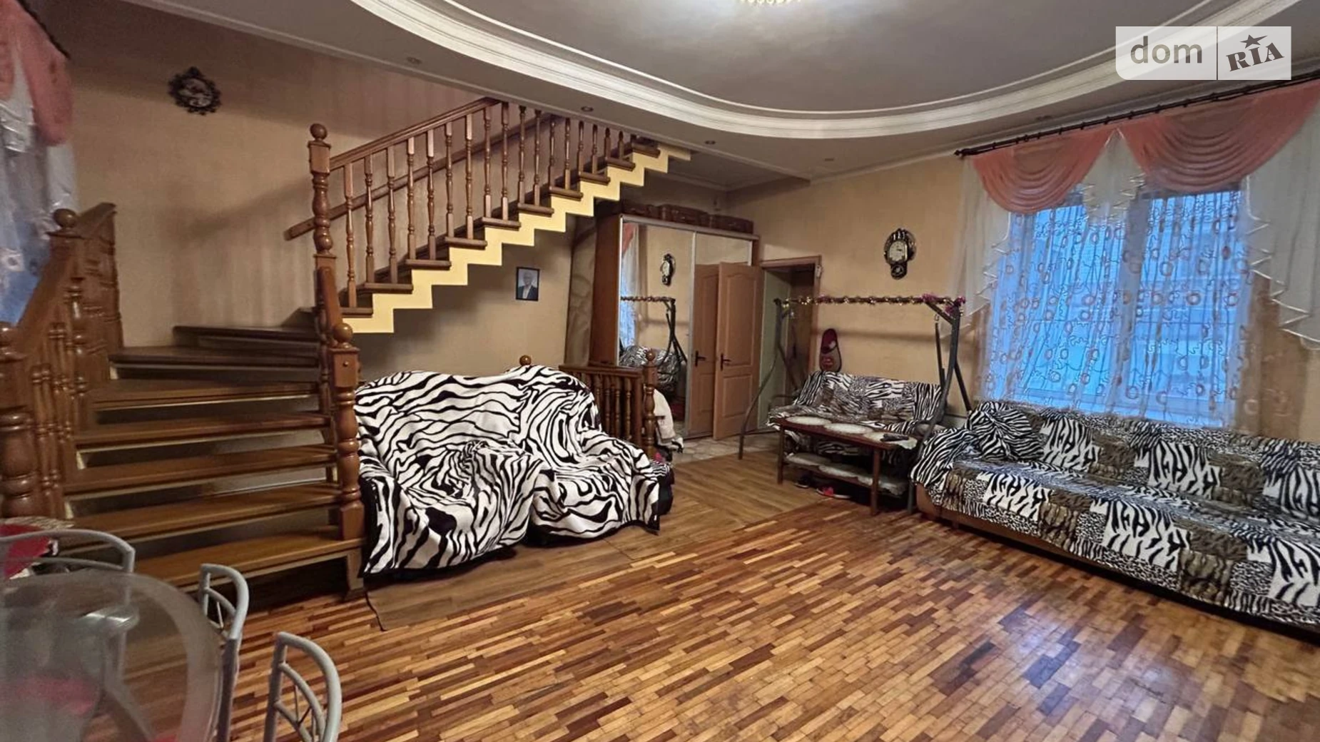 Продается дом на 3 этажа 202 кв. м с участком, цена: 129999 $ - фото 5