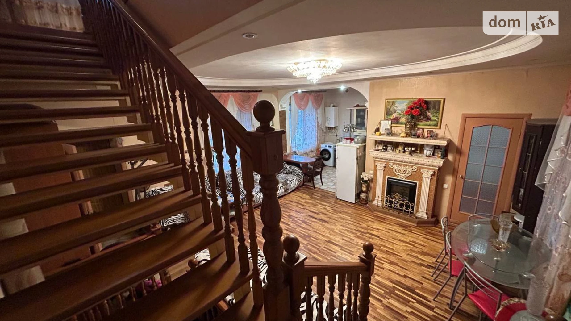 Продается дом на 3 этажа 202 кв. м с участком, цена: 129999 $ - фото 3