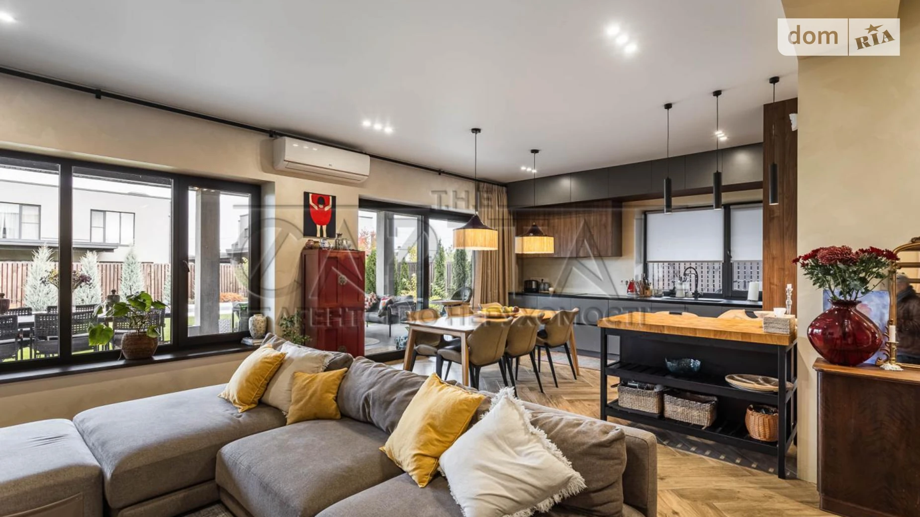 Продается дом на 2 этажа 170.3 кв. м с бассейном, цена: 650000 $ - фото 2