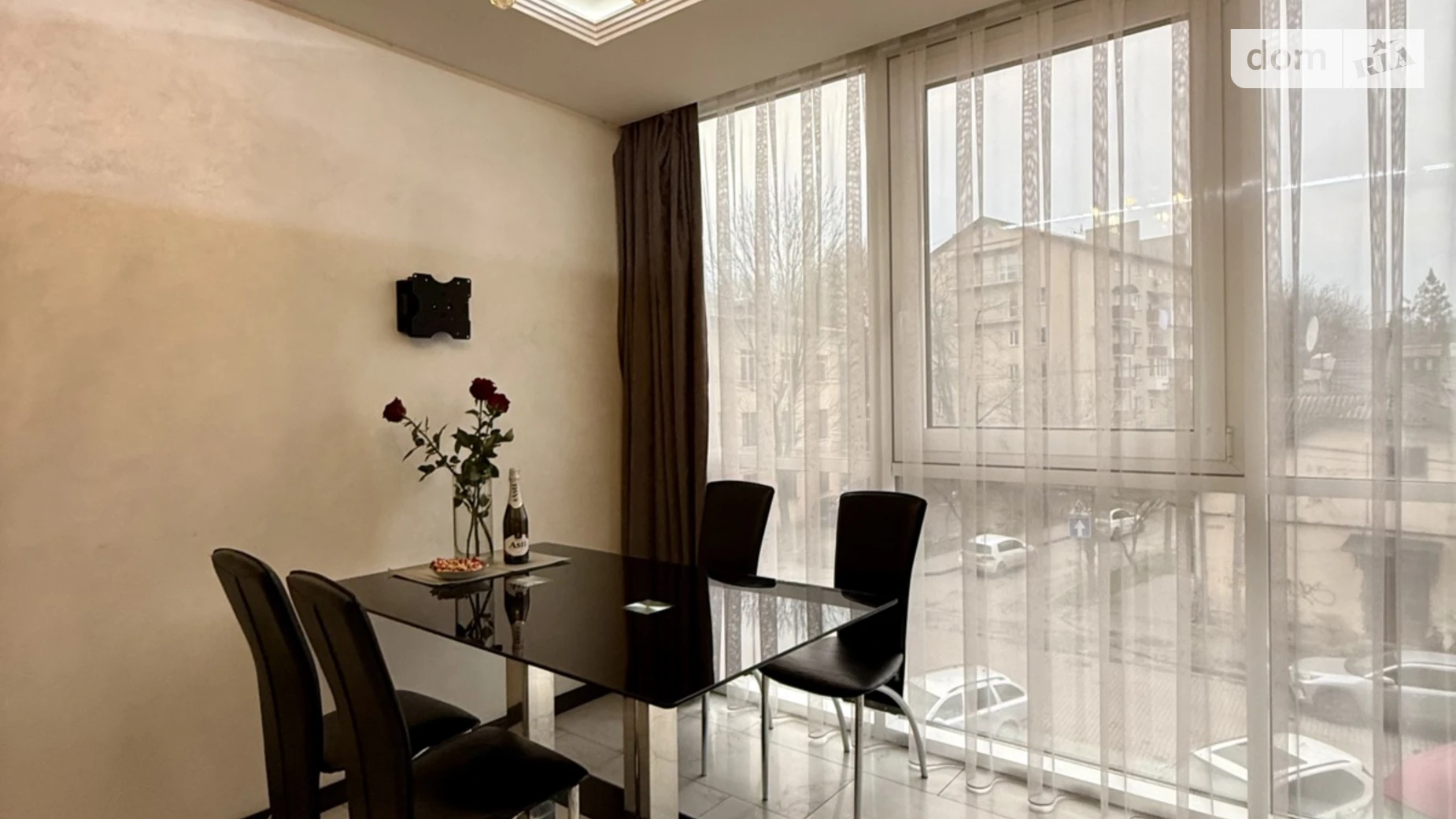 Сдается в аренду 2-комнатная квартира 65 кв. м в Черновцах, цена: 550 $ - фото 3