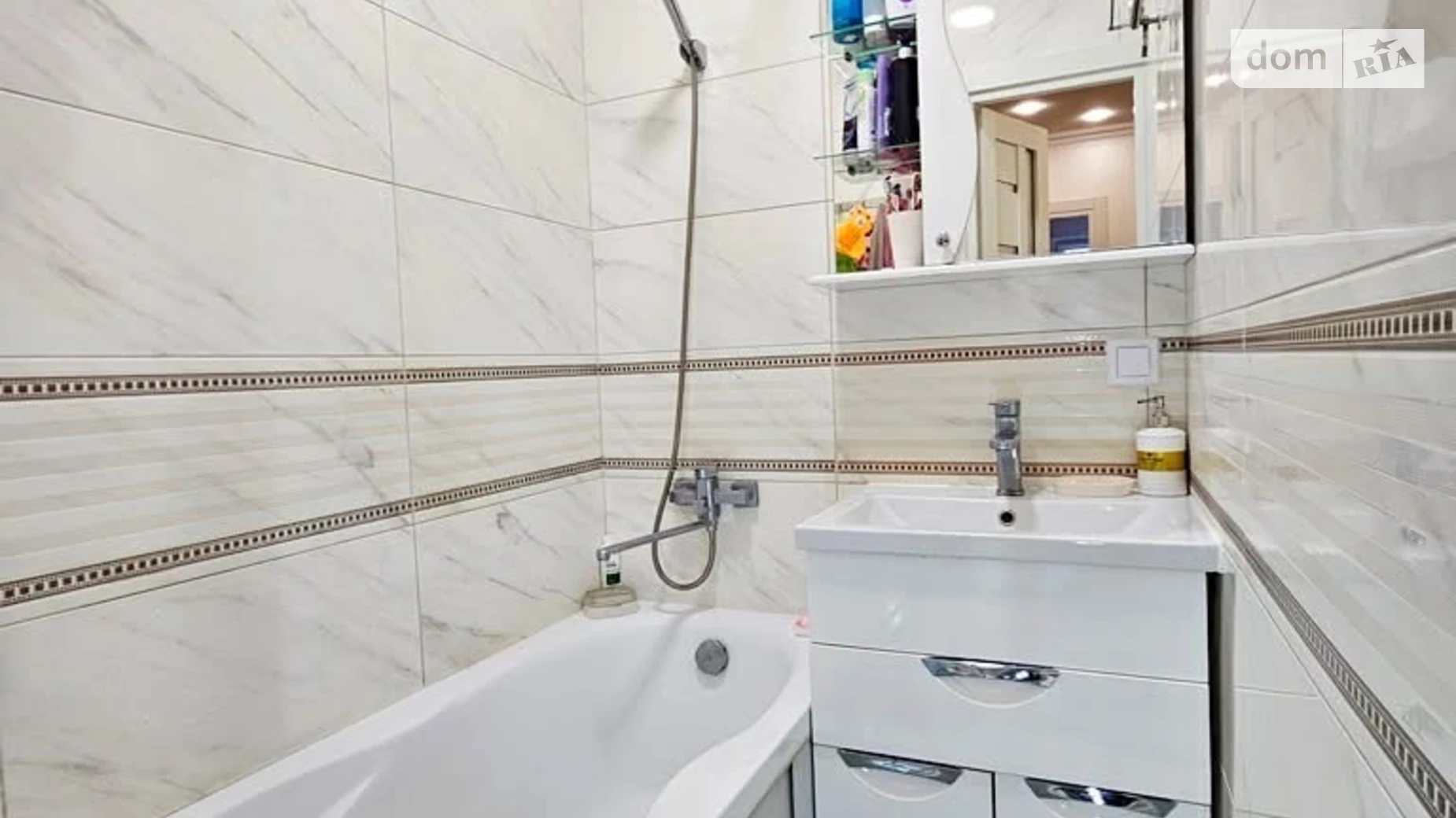 Продается 3-комнатная квартира 69 кв. м в Стрые, ул. Степана Ленкавского - фото 2