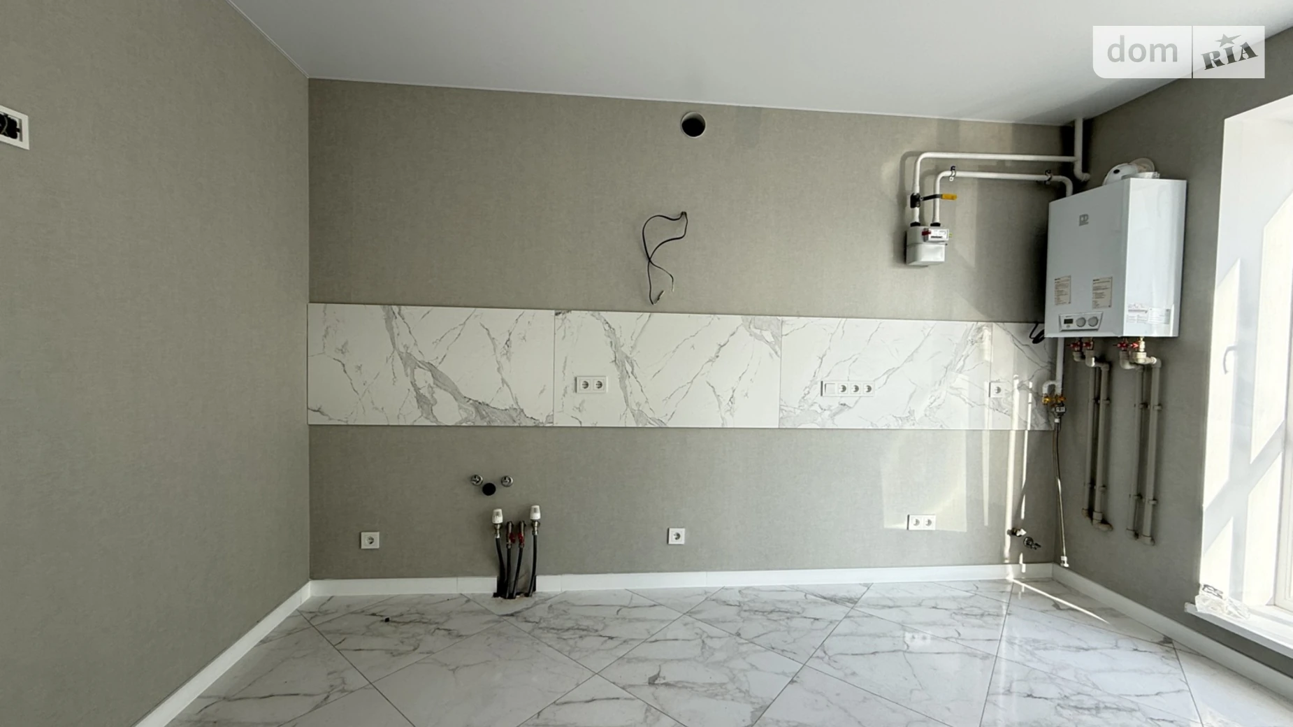 Продается 1-комнатная квартира 43 кв. м в Виннице, ул. Родниковая, 1 - фото 2