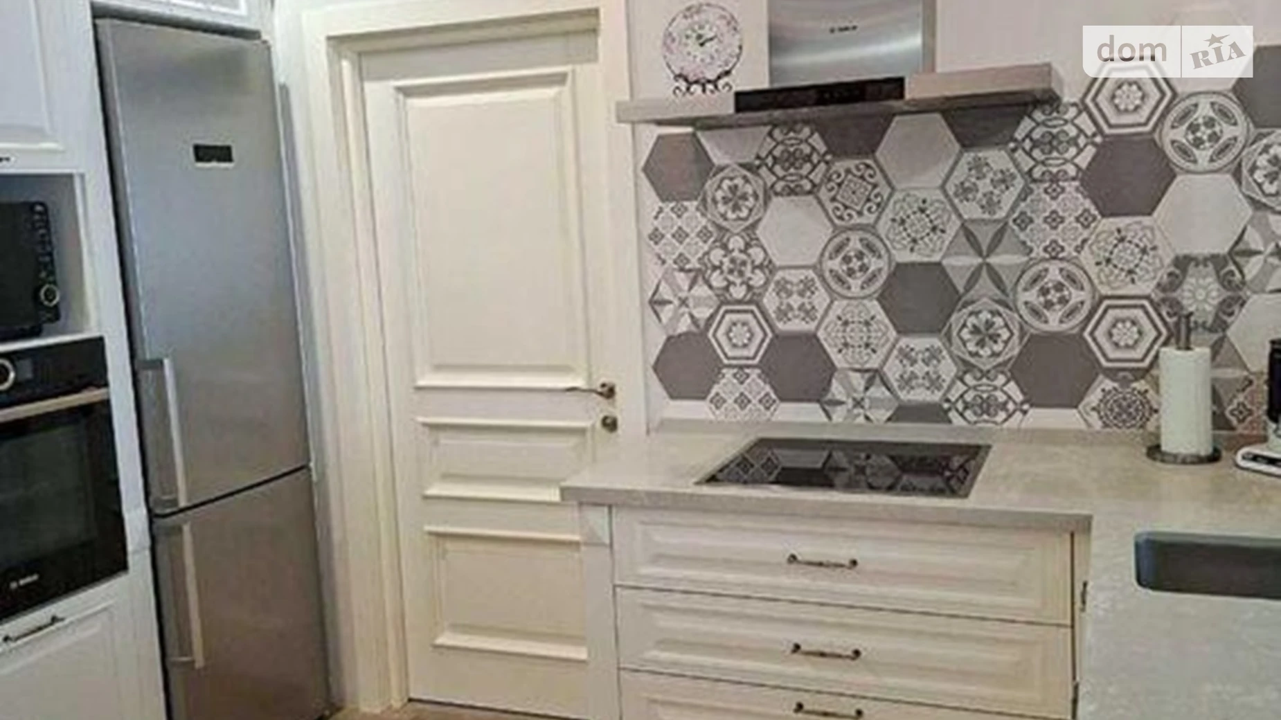 Продается 2-комнатная квартира 76.6 кв. м в Киеве, ул. Драгоманова, 2 - фото 2