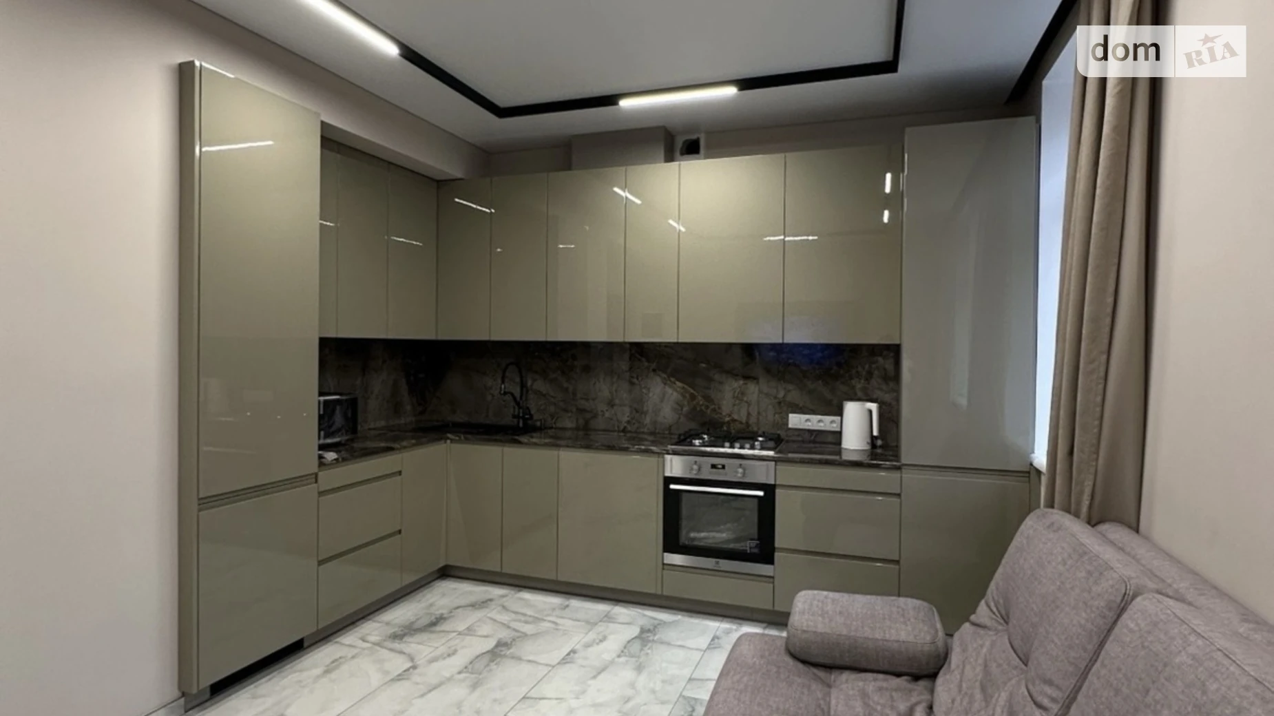 Продается 2-комнатная квартира 71 кв. м в Кропивницком, цена: 120000 $ - фото 2