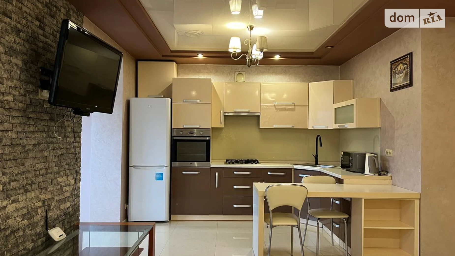 Продается 2-комнатная квартира 70.5 кв. м в Ровно, ул. Черновола Вячеслава - фото 2