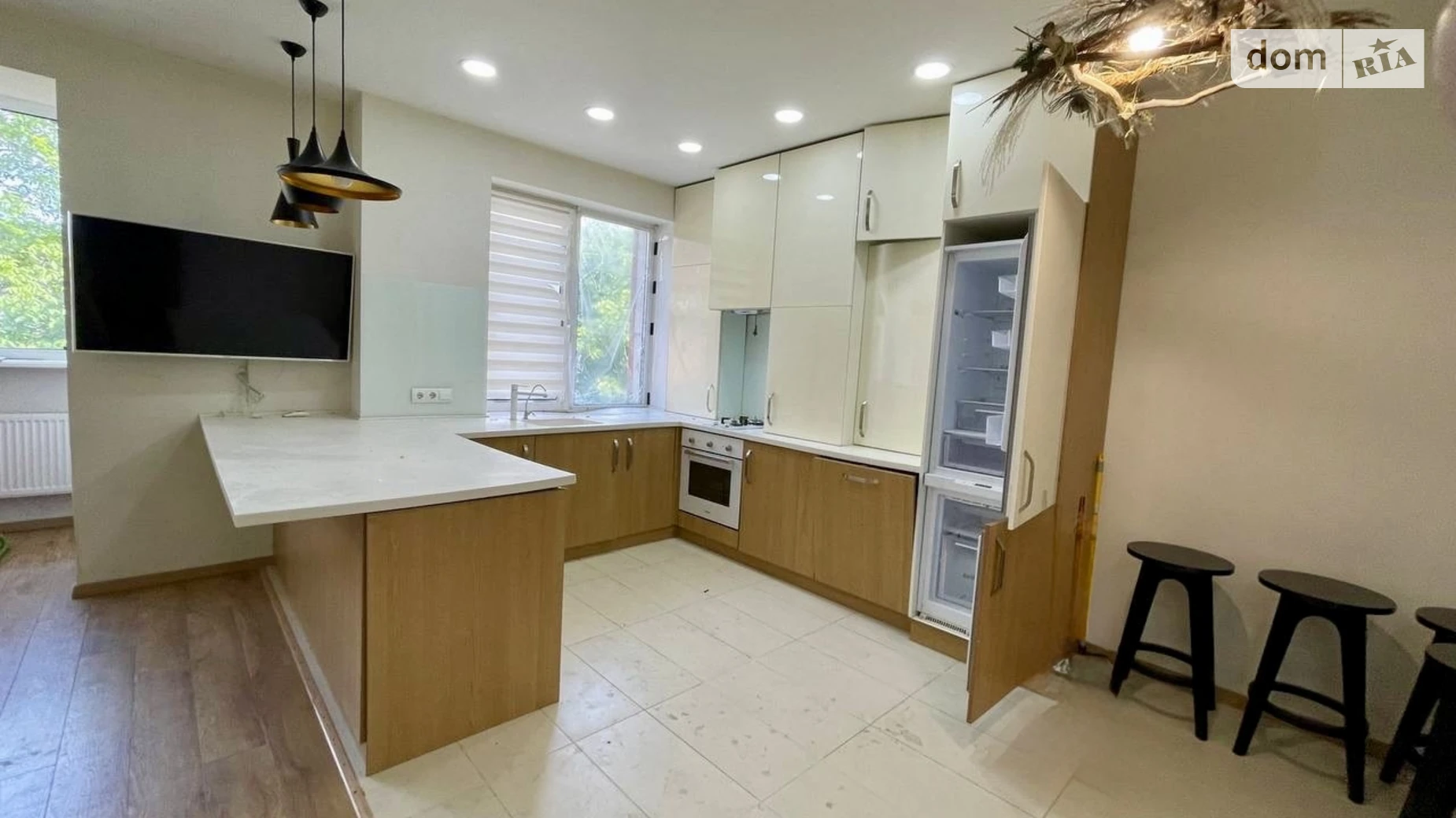 Продається 2-кімнатна квартира 69.2 кв. м у Ірпені, вул. Університетська(Карла Маркса), 11Д - фото 2