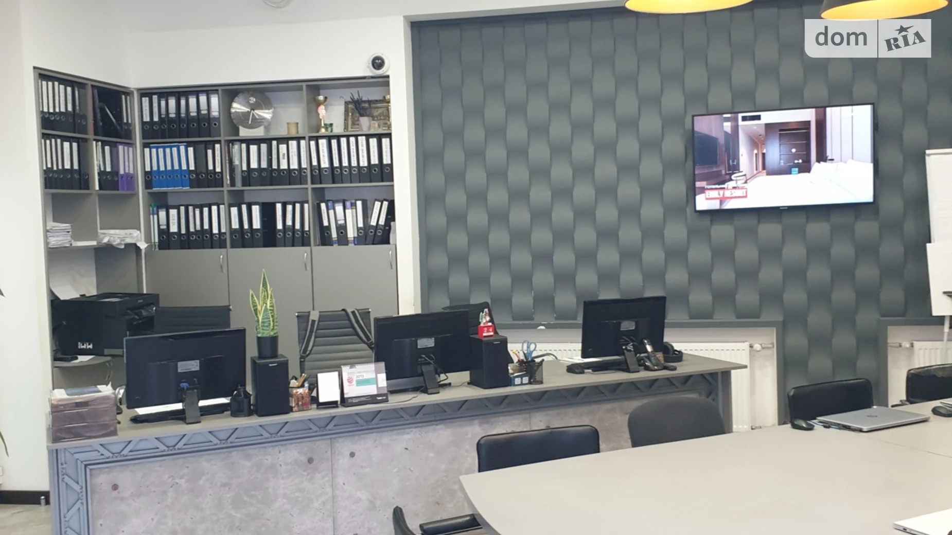 Продается офис 78.6 кв. м в бизнес-центре, цена: 150000 $ - фото 2