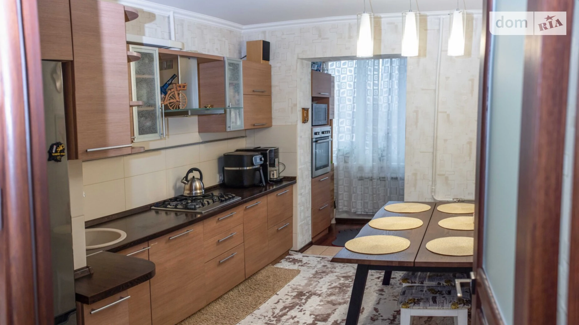 Продается 4-комнатная квартира 80.5 кв. м в Ровно, ул. Волынской Дивизии - фото 2