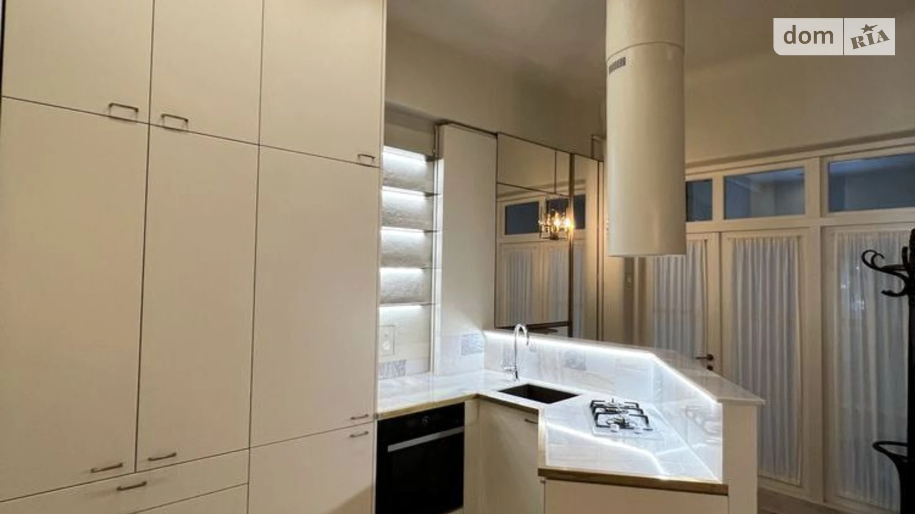 Сдается в аренду 1-комнатная квартира 43 кв. м в Львове, ул. Туган-Барановского, 3 - фото 2