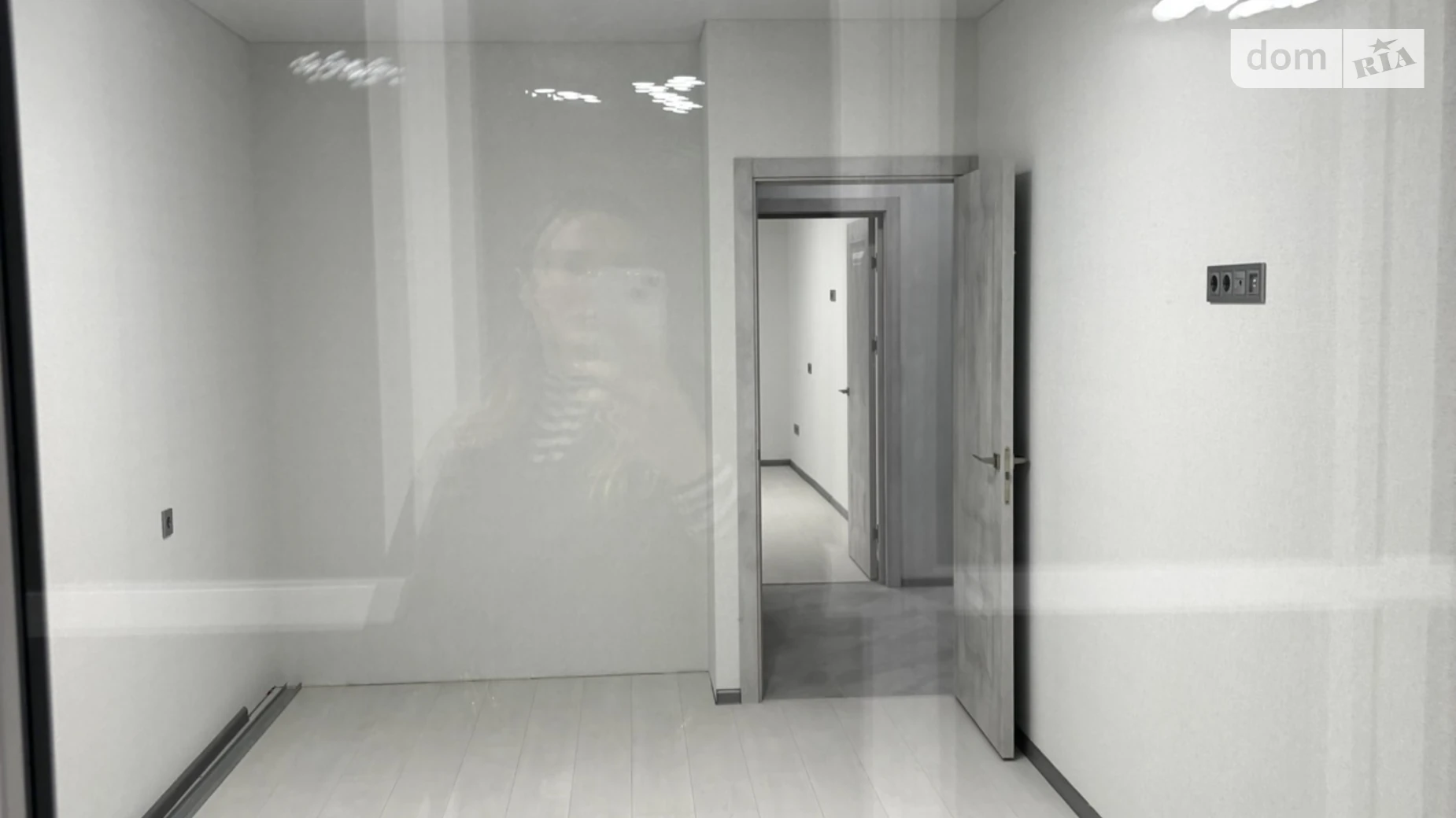 Продается 2-комнатная квартира 65.2 кв. м в Буче, ул. Ивана Кожедуба, 8А - фото 2