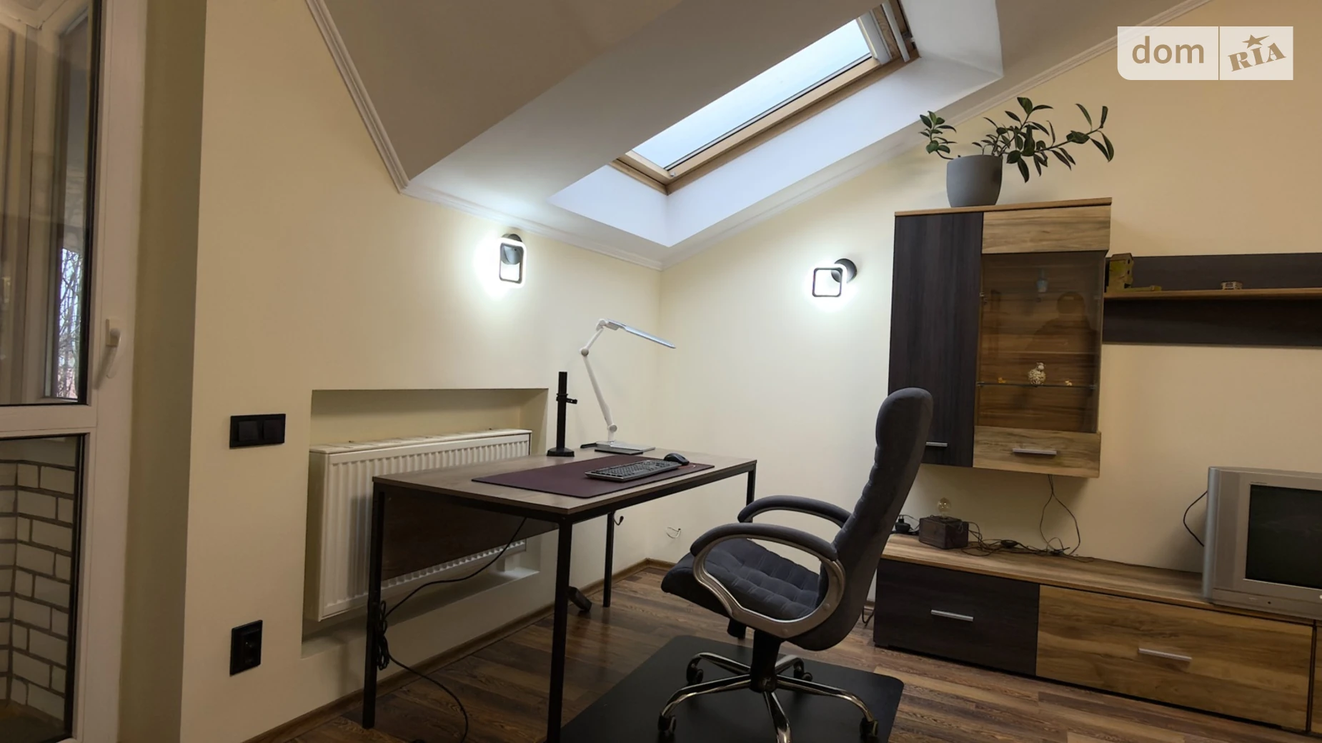 Сдается в аренду 1-комнатная квартира 47 кв. м в Львове, ул. Михновских Братьев - фото 3