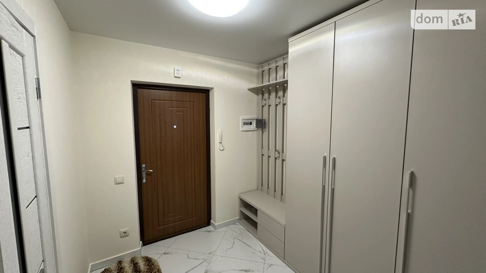 1-комнатная квартира 47 кв. м в Тернополе, ул. Белогорская - фото 2