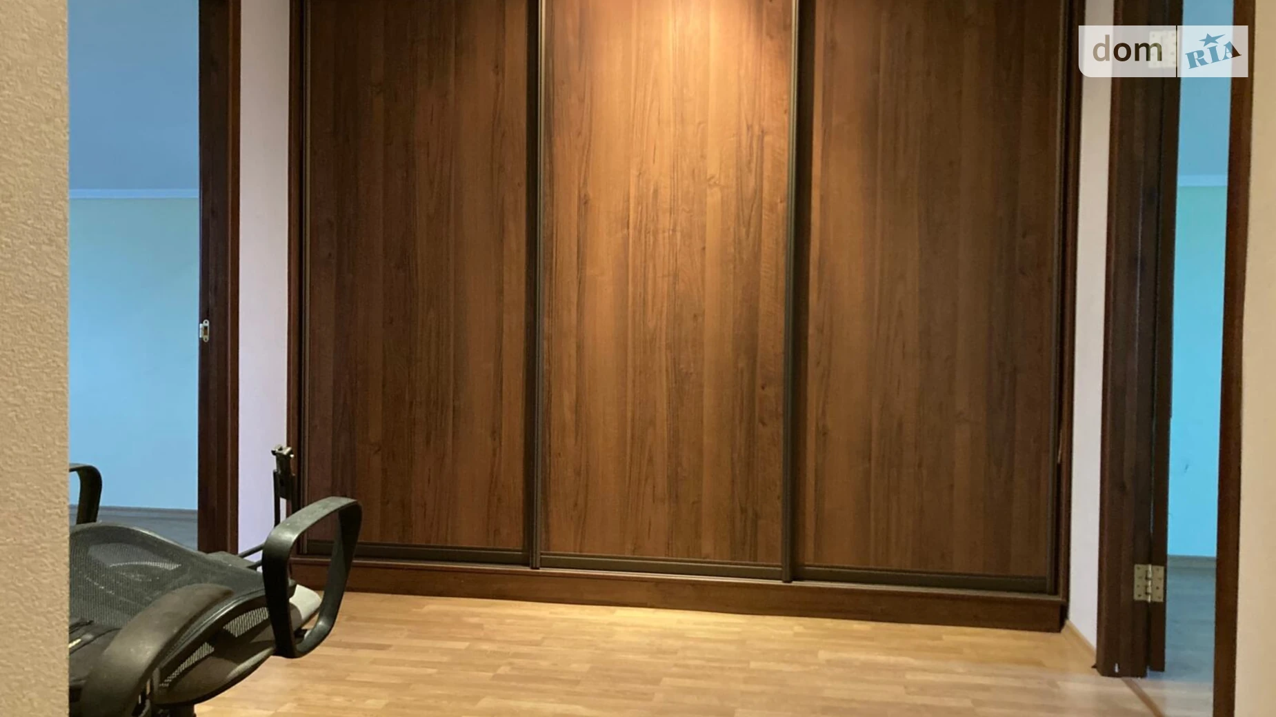 Продается дом на 2 этажа 198 кв. м с камином, цена: 130000 $ - фото 5