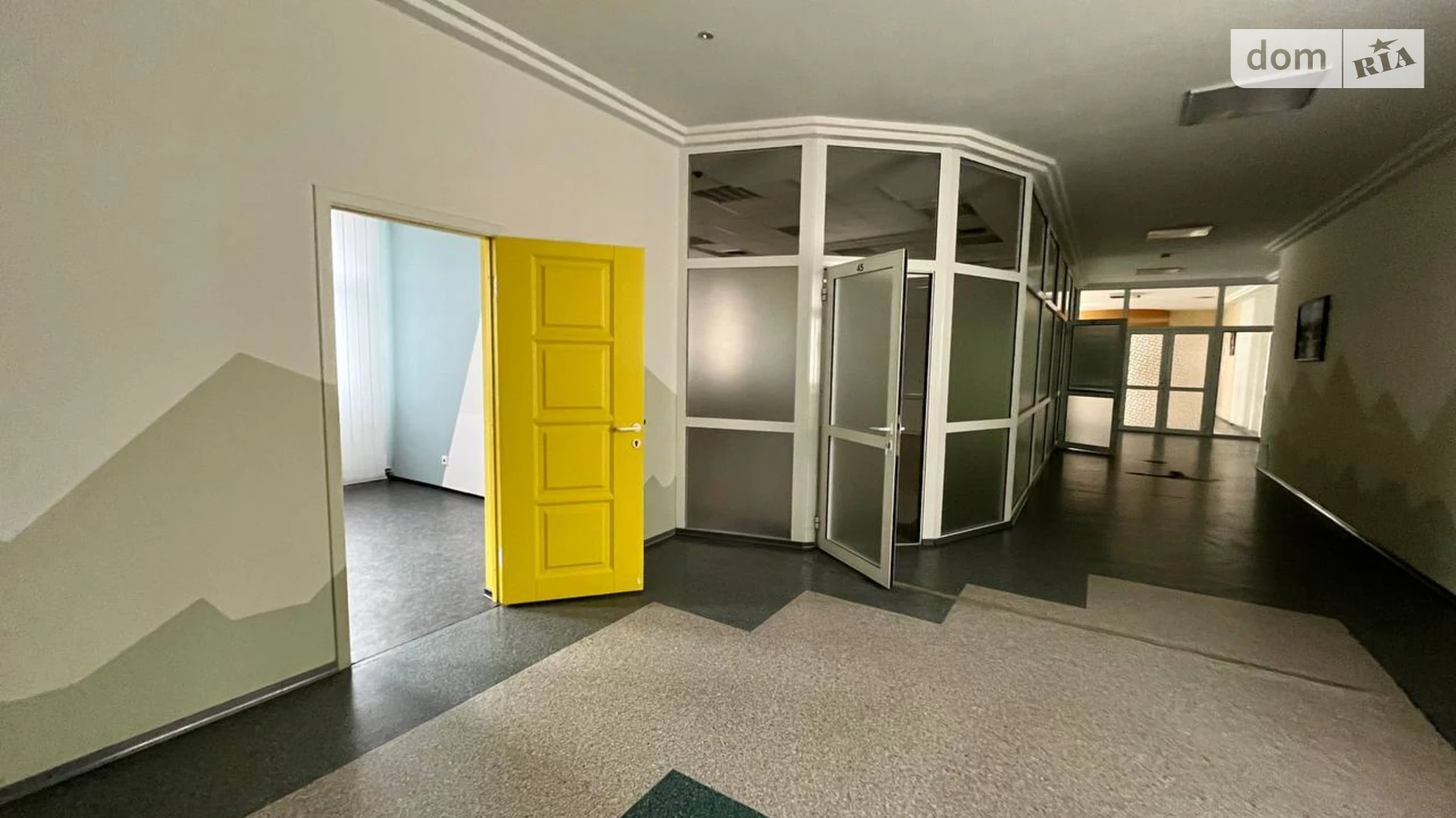 Сдается в аренду офис 832 кв. м в бизнес-центре, цена: 399360 $ - фото 2