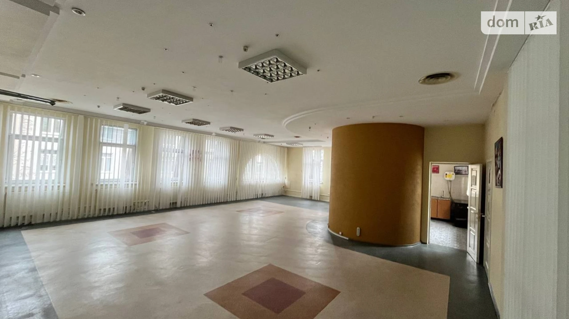 Сдается в аренду офис 832 кв. м в бизнес-центре, цена: 399360 $ - фото 3