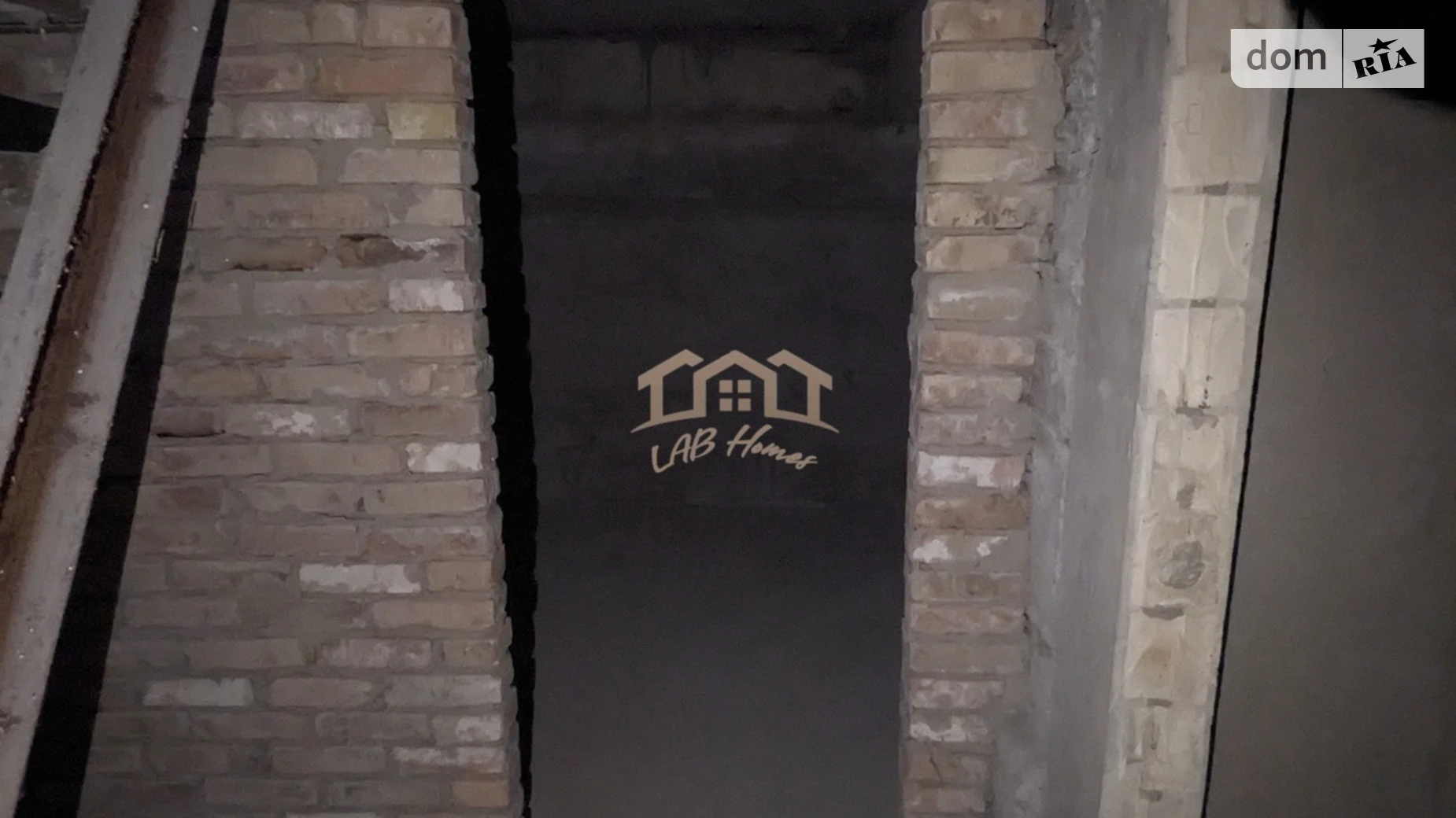 Продается дом на 3 этажа 205 кв. м с мебелью, цена: 165000 $ - фото 3