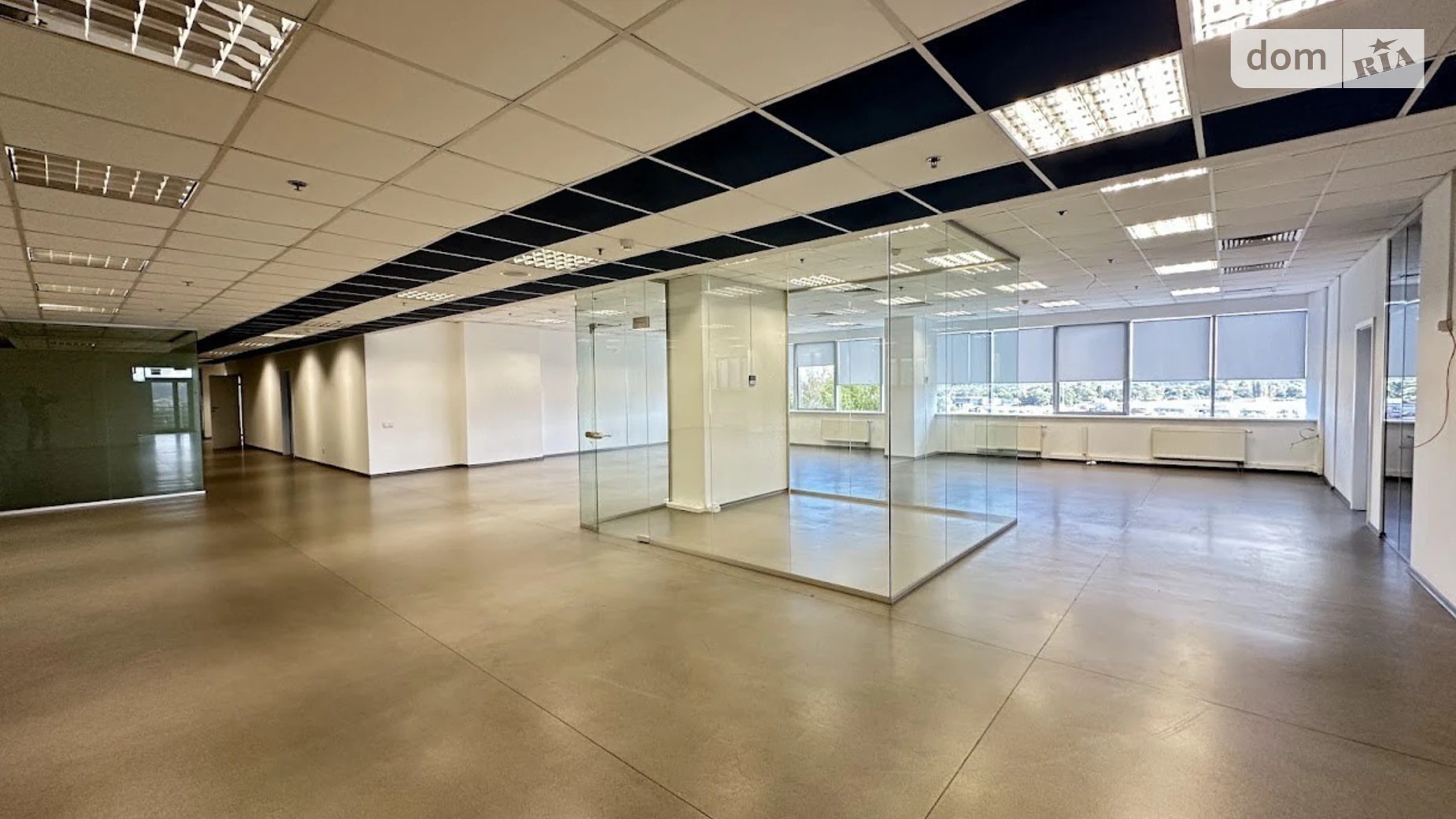 Сдается в аренду офис 737.2 кв. м в бизнес-центре, цена: 10321 $ - фото 2