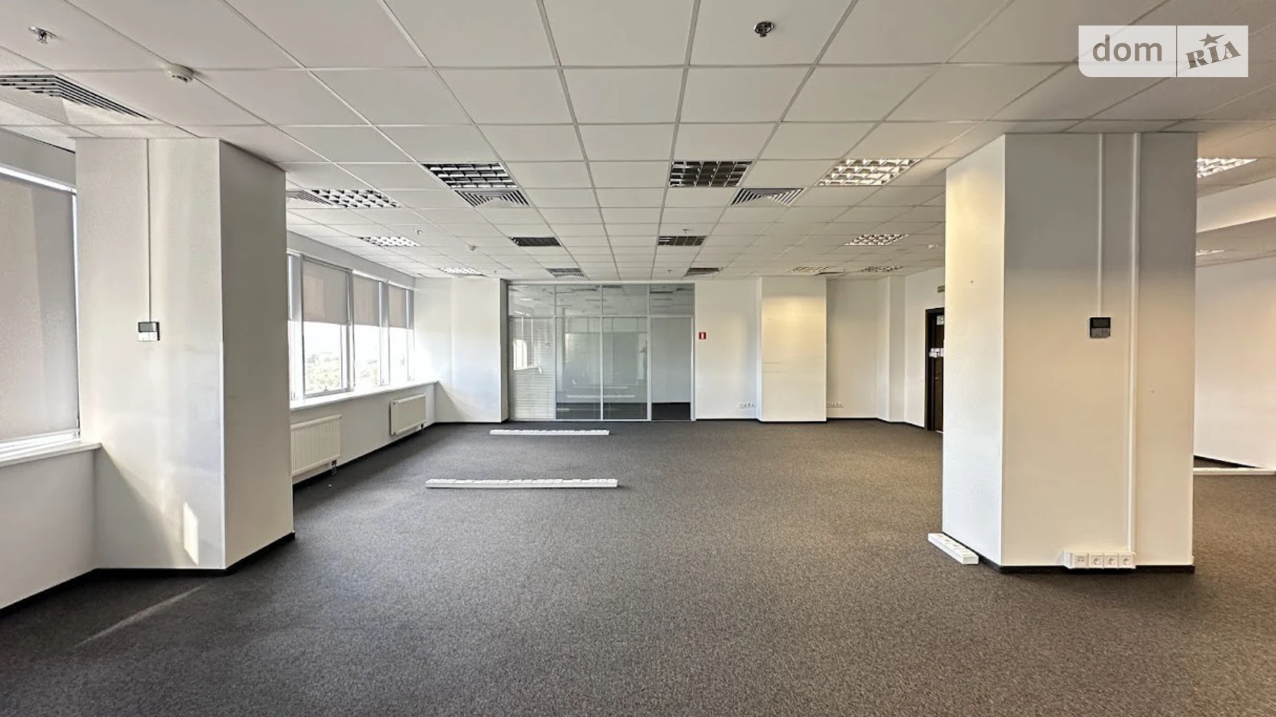 Сдается в аренду офис 358.7 кв. м в бизнес-центре, цена: 5022 $ - фото 2