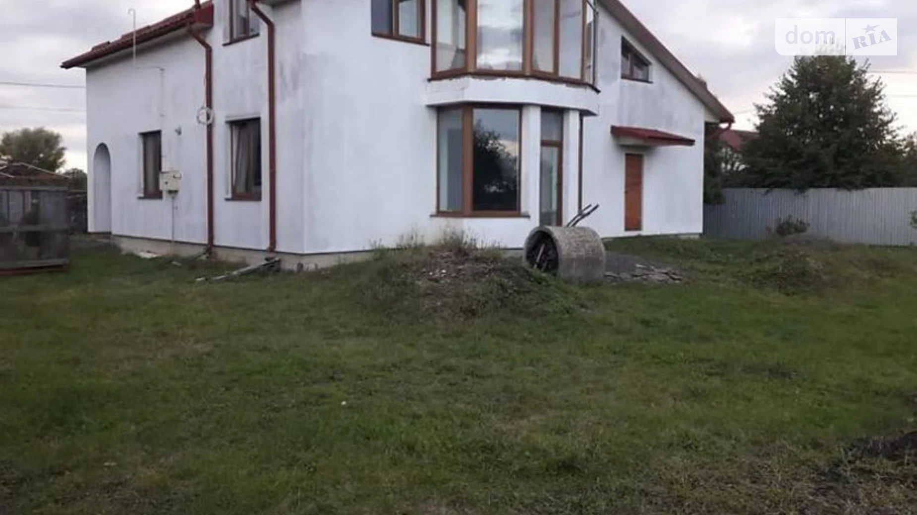 Продается дом на 2 этажа 232 кв. м с камином, цена: 140000 $ - фото 2