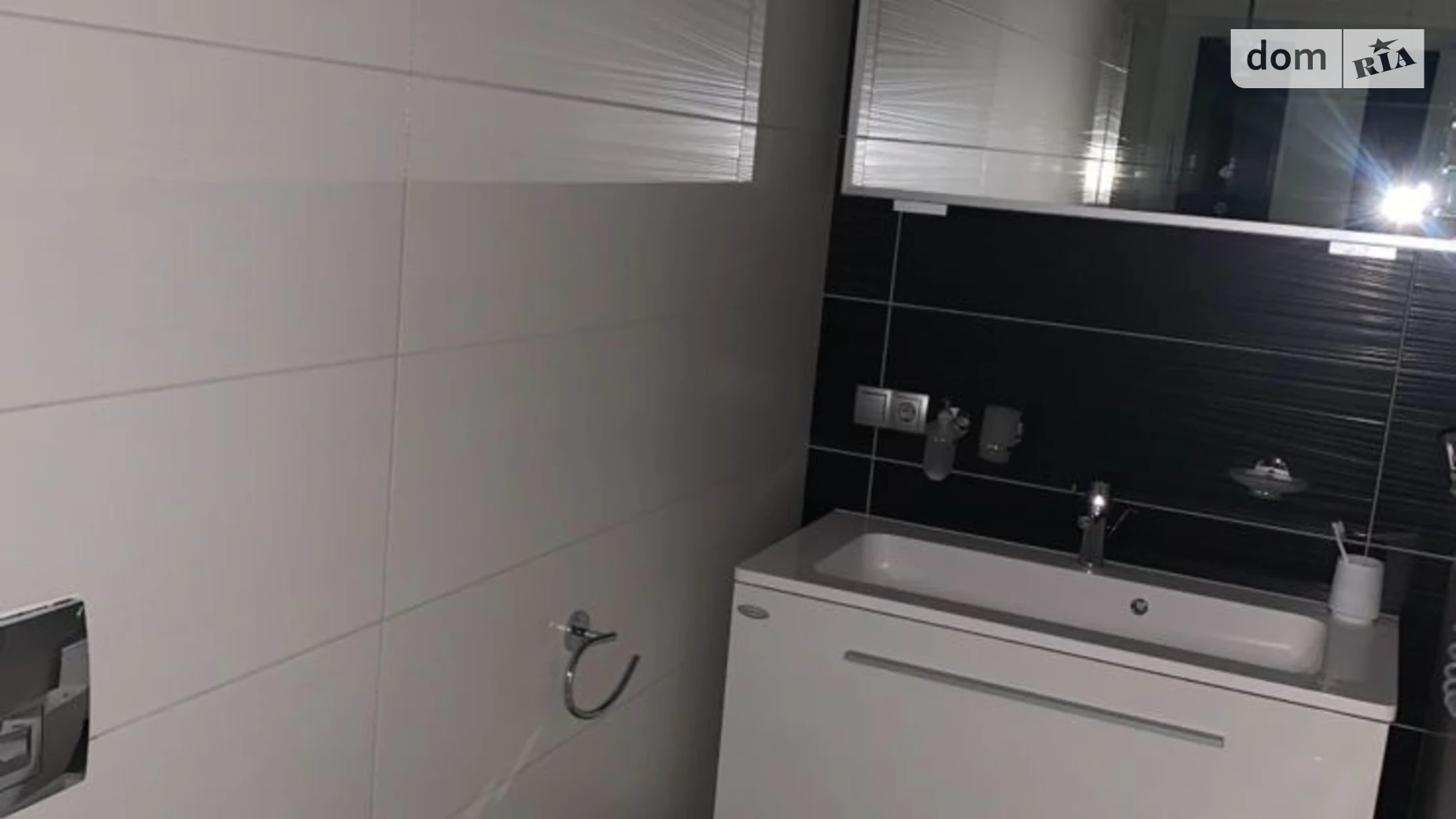 Сдается в аренду 2-комнатная квартира 75.3 кв. м в Хмельницком, ул. Пилипчука Владимира, 61 - фото 2