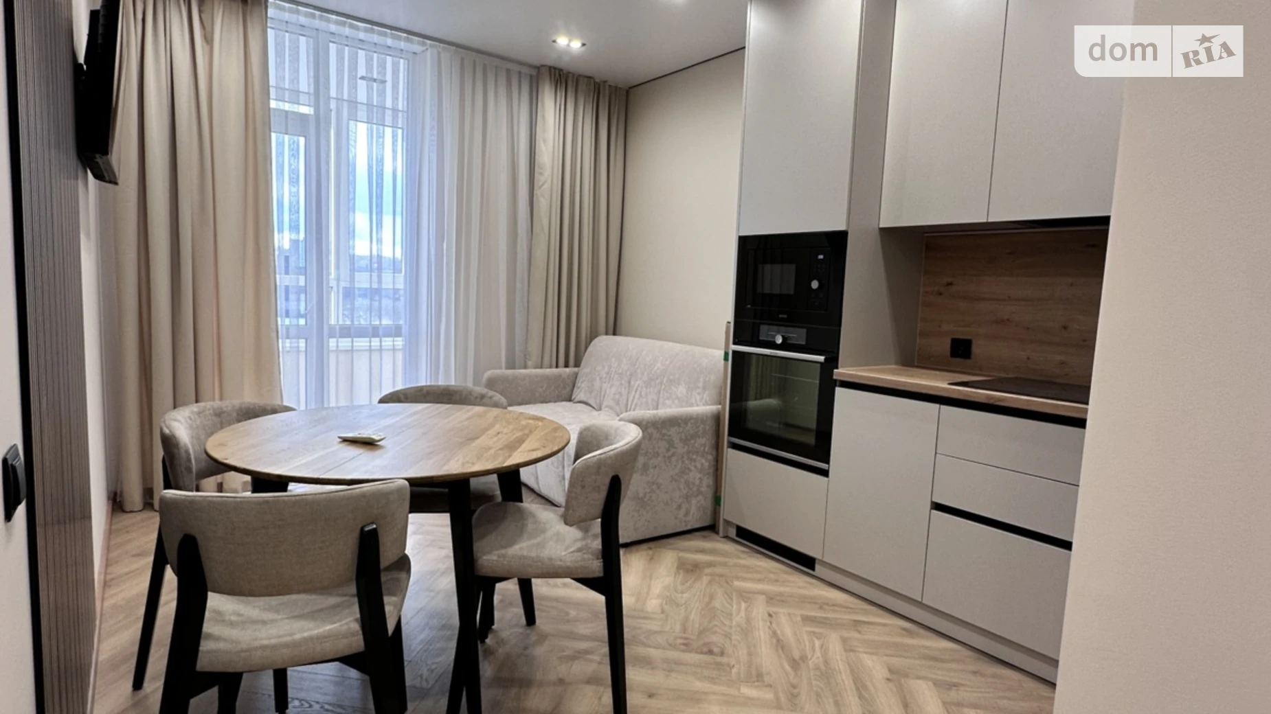 Продается 1-комнатная квартира 42 кв. м в Львове, ул. Линкольна Авраама, 4 - фото 3