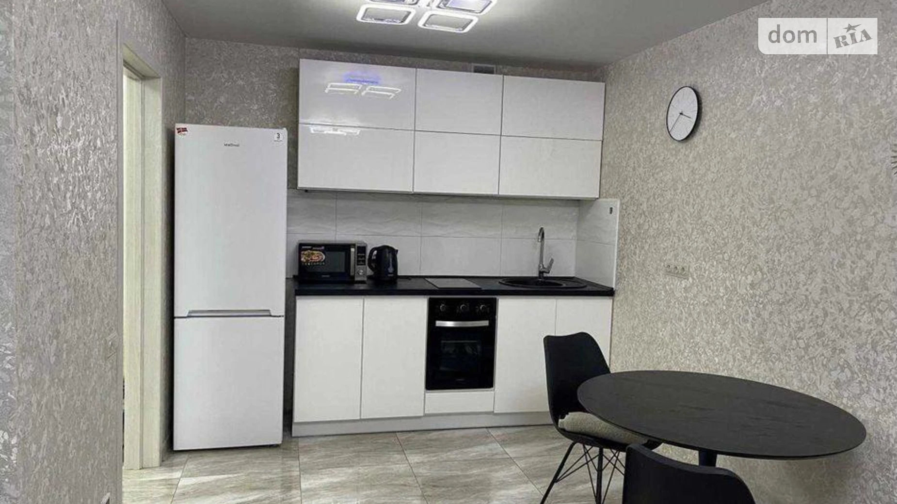 Продается 1-комнатная квартира 40 кв. м в Киеве, ул. Николая Хвылевого, 3А - фото 2