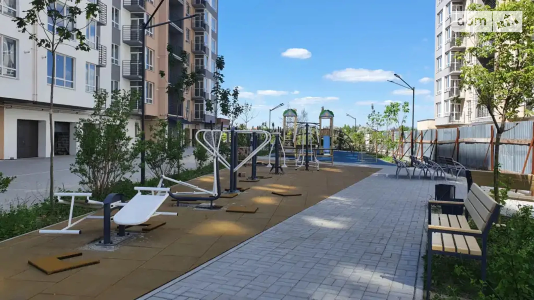 Продается 2-комнатная квартира 45 кв. м в Слобожанском, ул. Семейная, 6 - фото 2