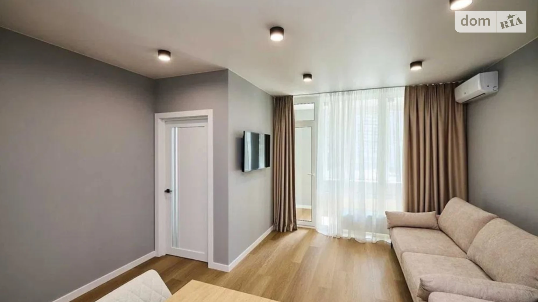 Продается 1-комнатная квартира 44 кв. м в Киеве, ул. Ивана Выговского(Маршала Гречко), 40/12 - фото 2