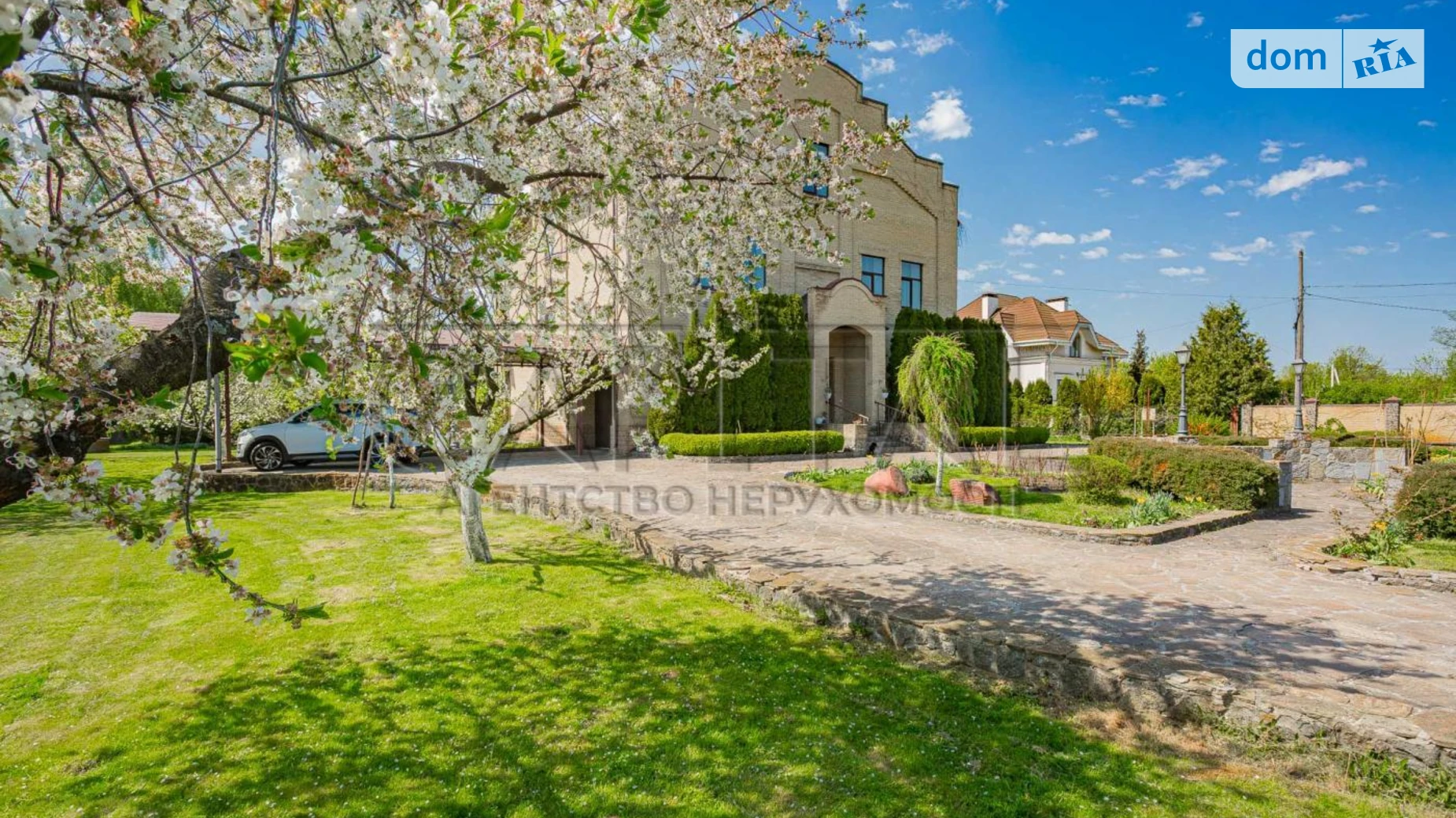 Продается дом на 3 этажа 380 кв. м с участком, цена: 530000 $ - фото 4