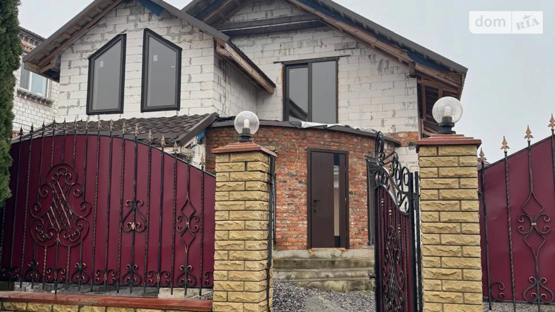 Продается дом на 2 этажа 240 кв. м с подвалом, цена: 90000 $ - фото 3