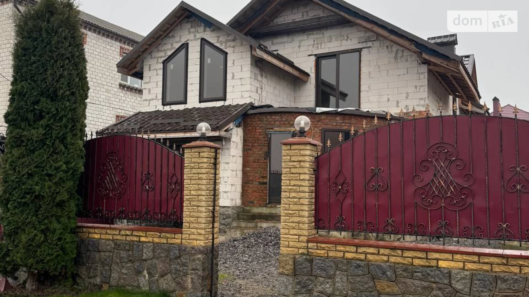 Продается дом на 2 этажа 240 кв. м с подвалом, цена: 90000 $ - фото 4