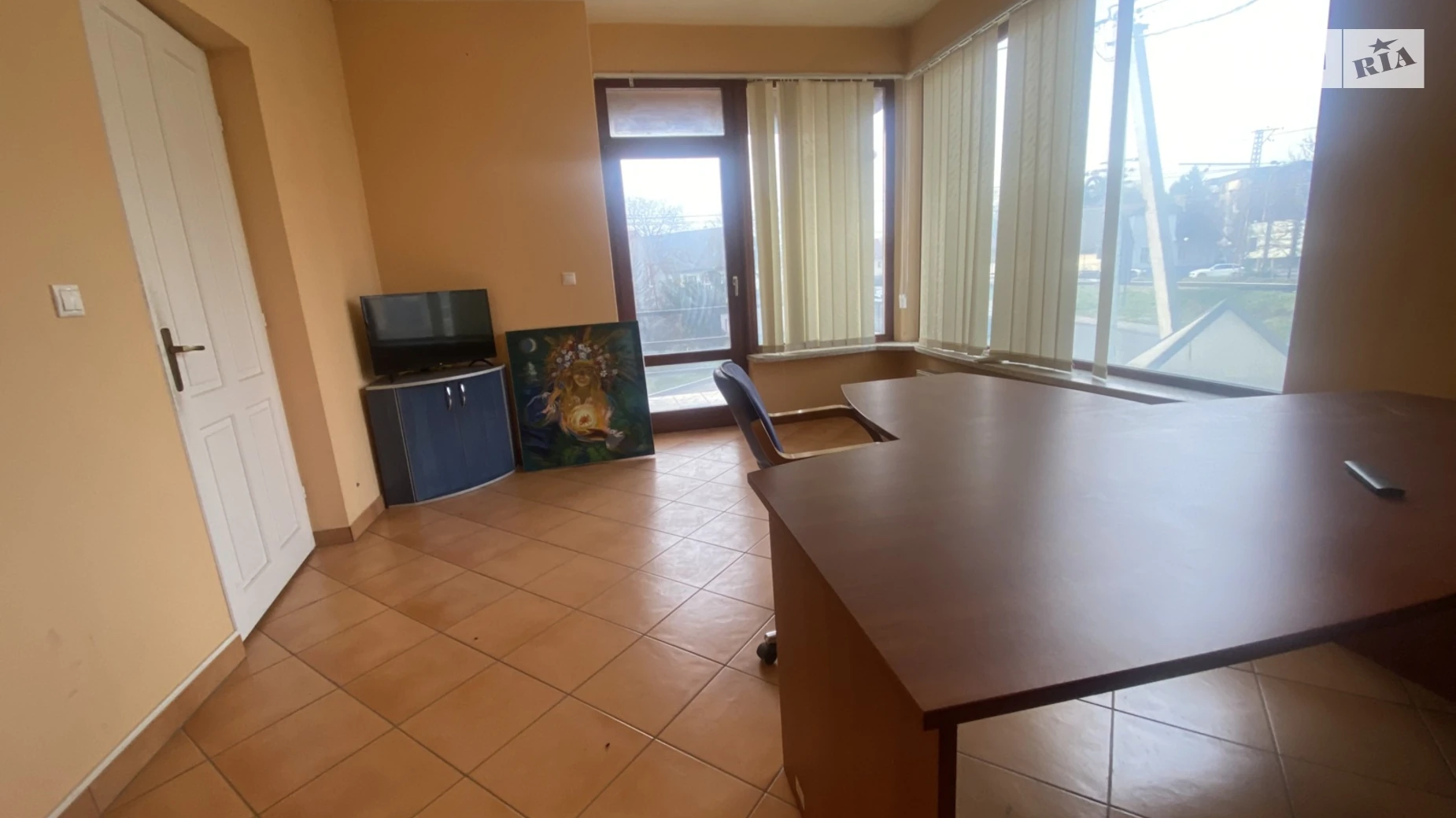 Сдается в аренду офис 119 кв. м в бизнес-центре, цена: 550 $ - фото 2