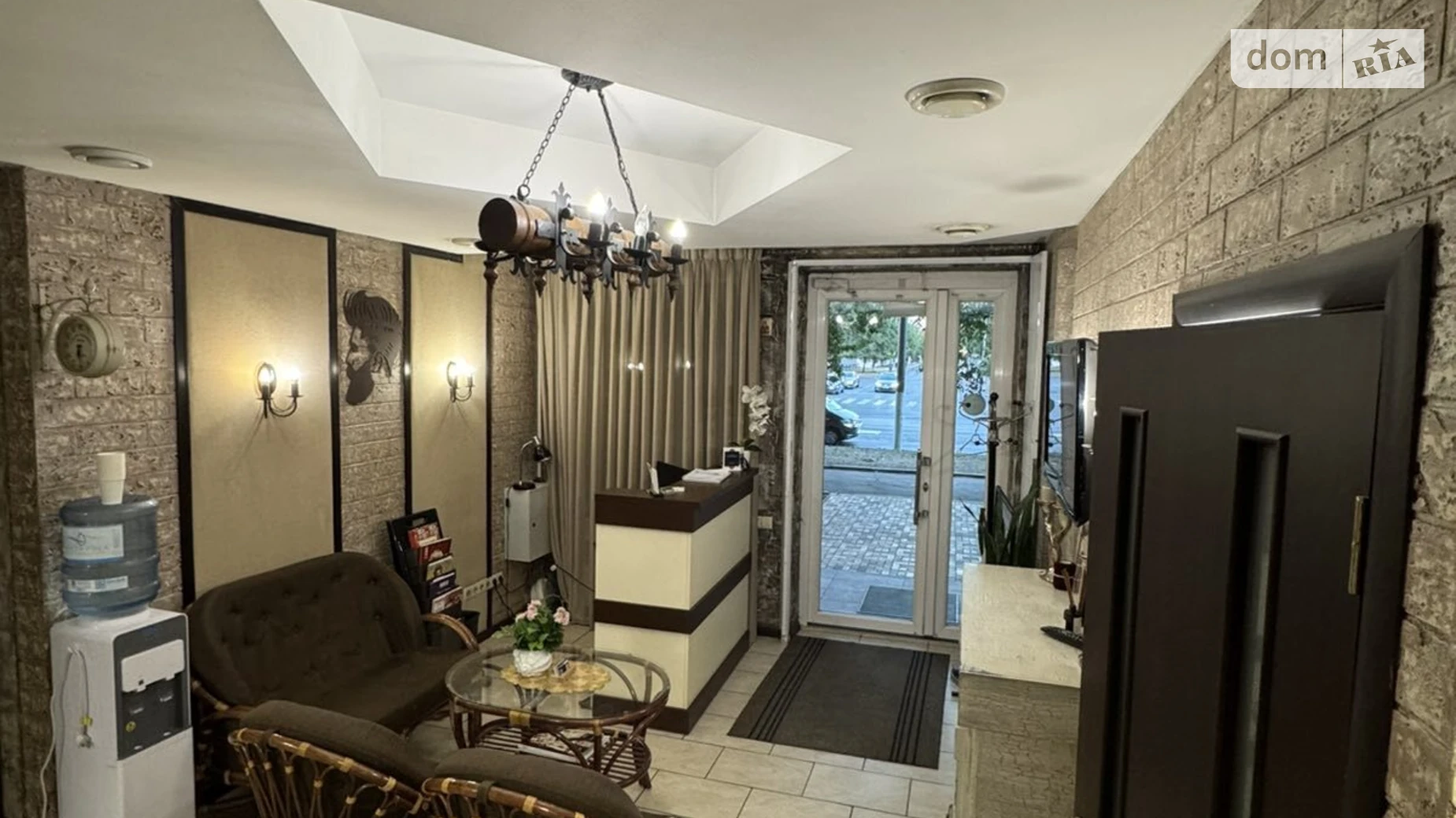 Продается офис 90.3 кв. м в бизнес-центре, цена: 129999 $ - фото 3