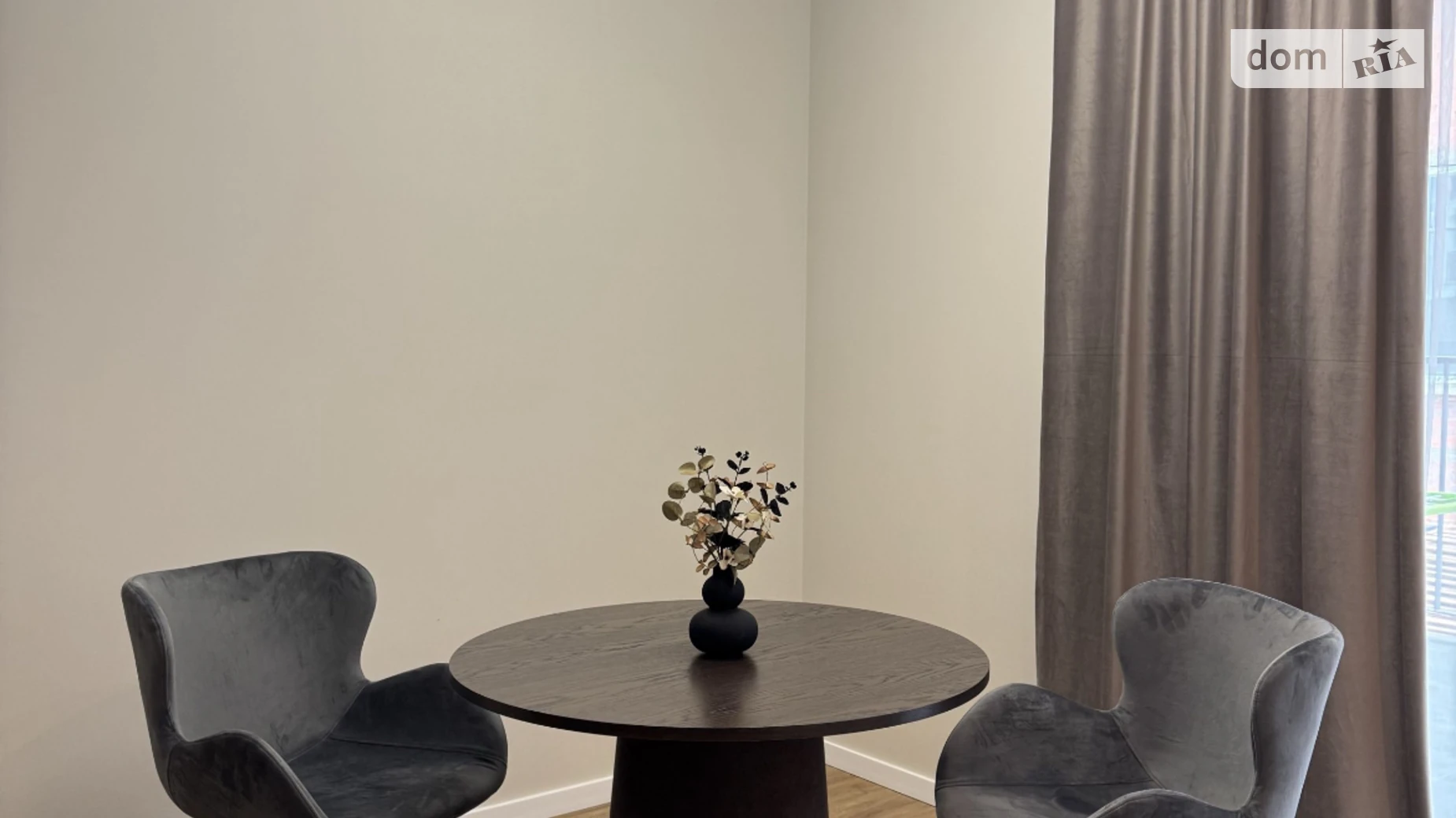 Продается 1-комнатная квартира 47 кв. м в Ужгороде, ул. Николая Бобяка, 1Б - фото 2