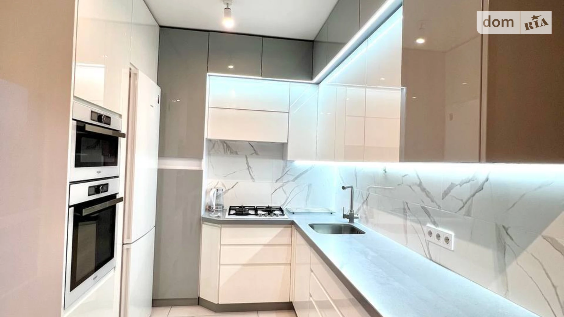 Продается 2-комнатная квартира 61.6 кв. м в Брюховичах, ул. Макаренко, 10 - фото 2